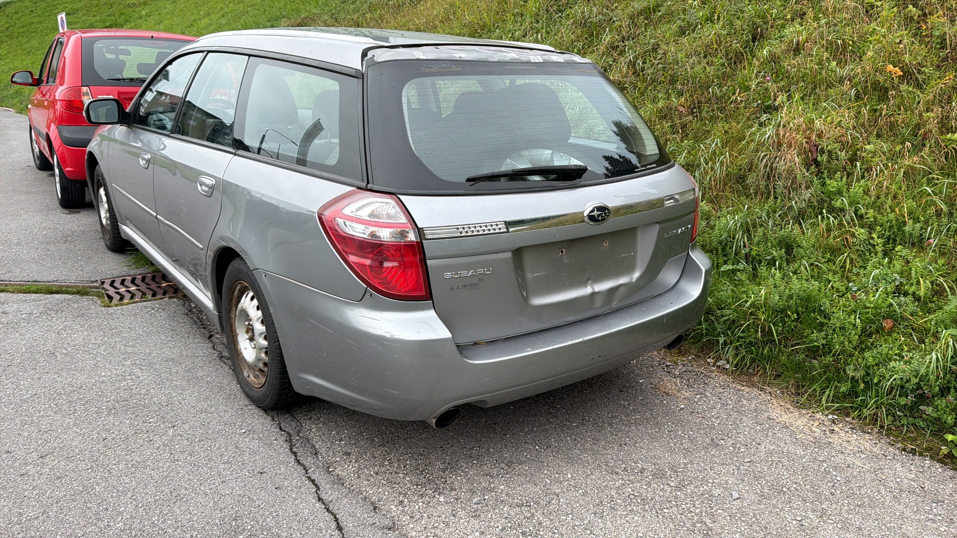 SUBARU Legacy 2.0R AWD Swiss-image-13