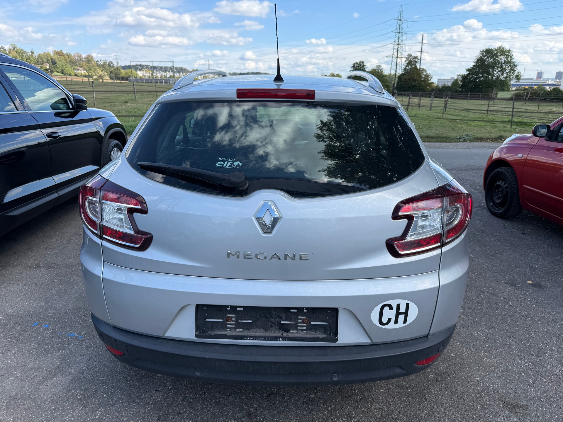 RENAULT Mégane Grandtour 2.0 16V Dynamique CVT-image-4