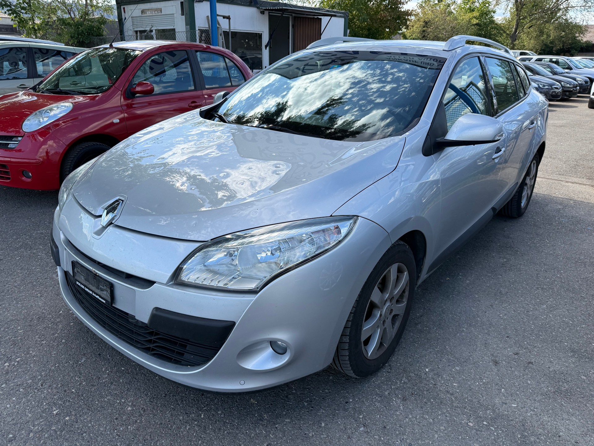 RENAULT Mégane Grandtour 2.0 16V Dynamique CVT-image-2