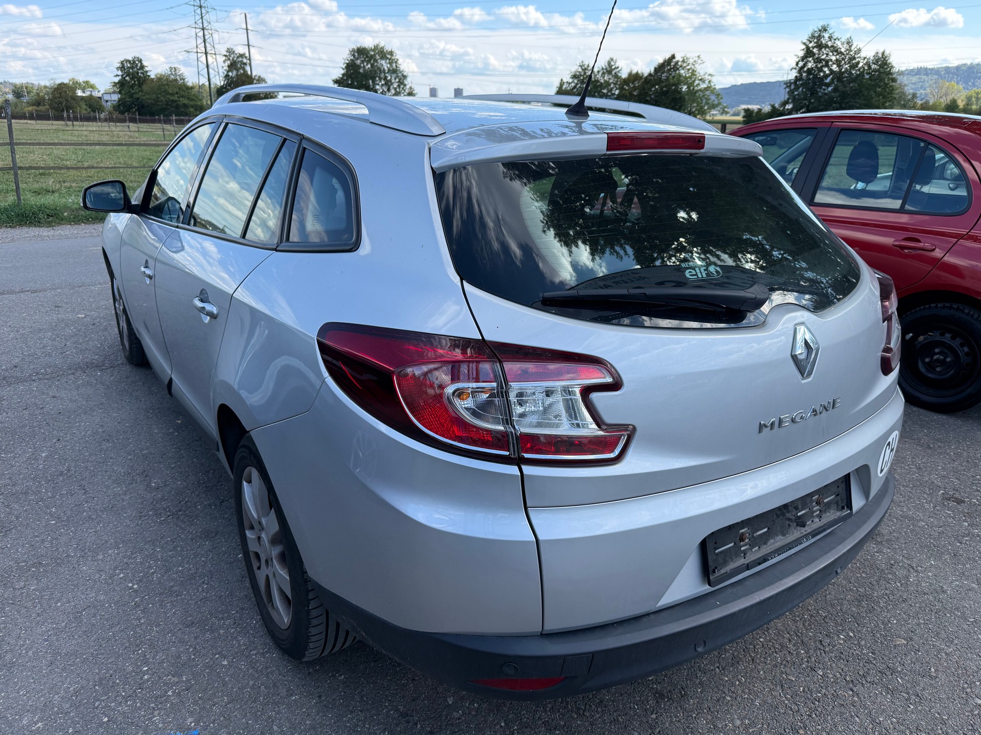 RENAULT Mégane Grandtour 2.0 16V Dynamique CVT-image-3