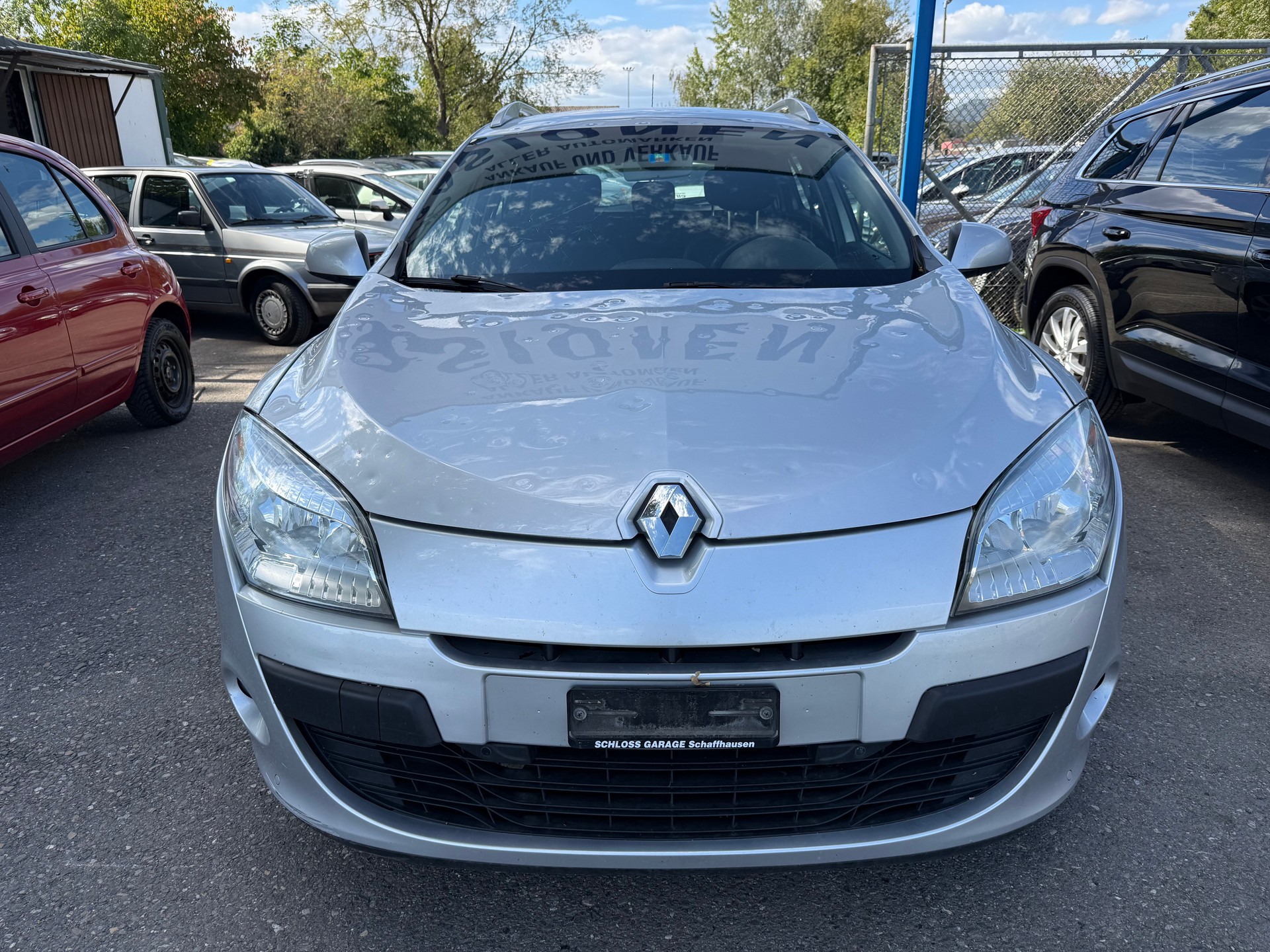 RENAULT Mégane Grandtour 2.0 16V Dynamique CVT-image-1
