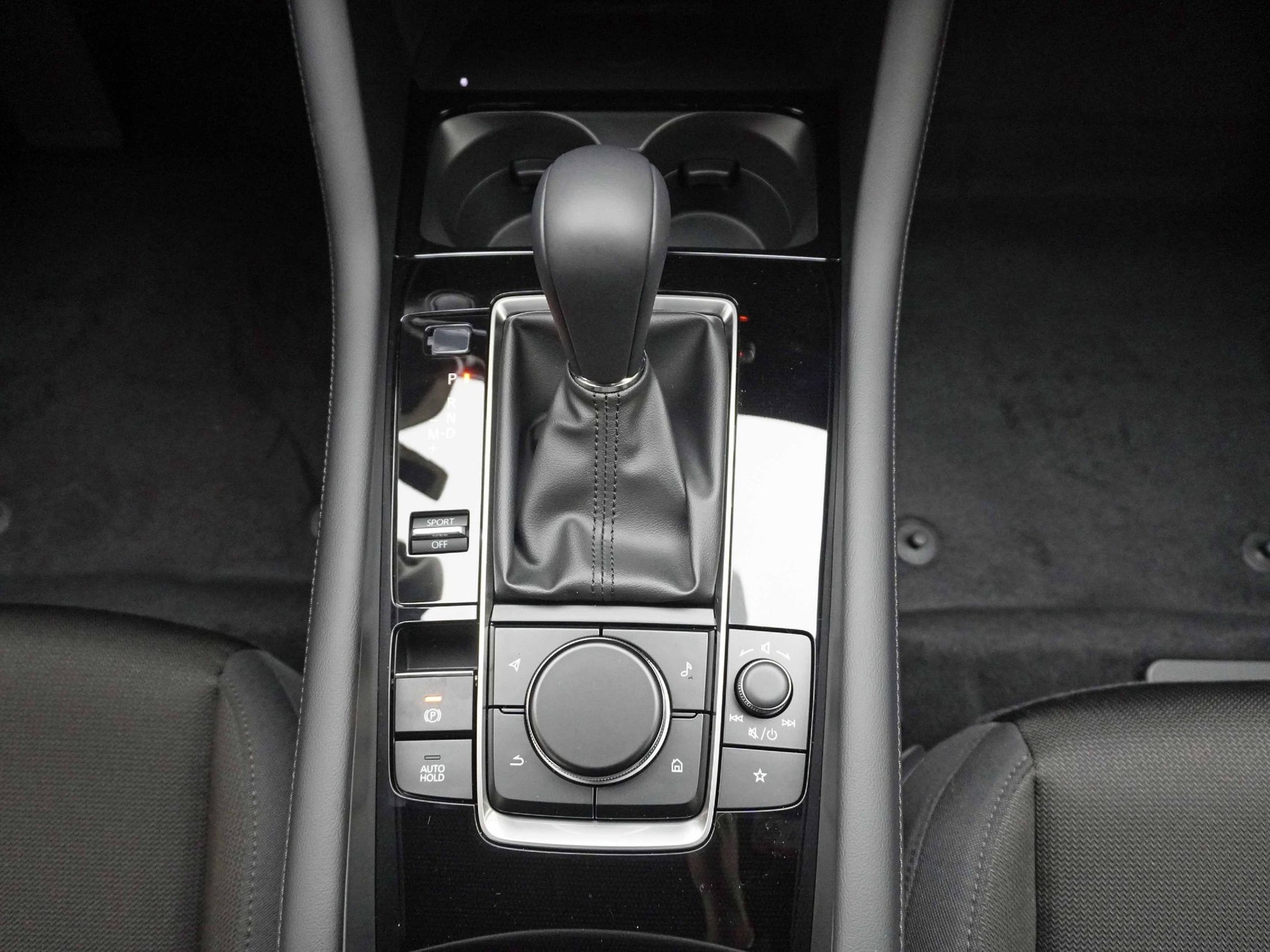 MAZDA 3 Hatchback 2.0 186 Exclusive-Line-image-16