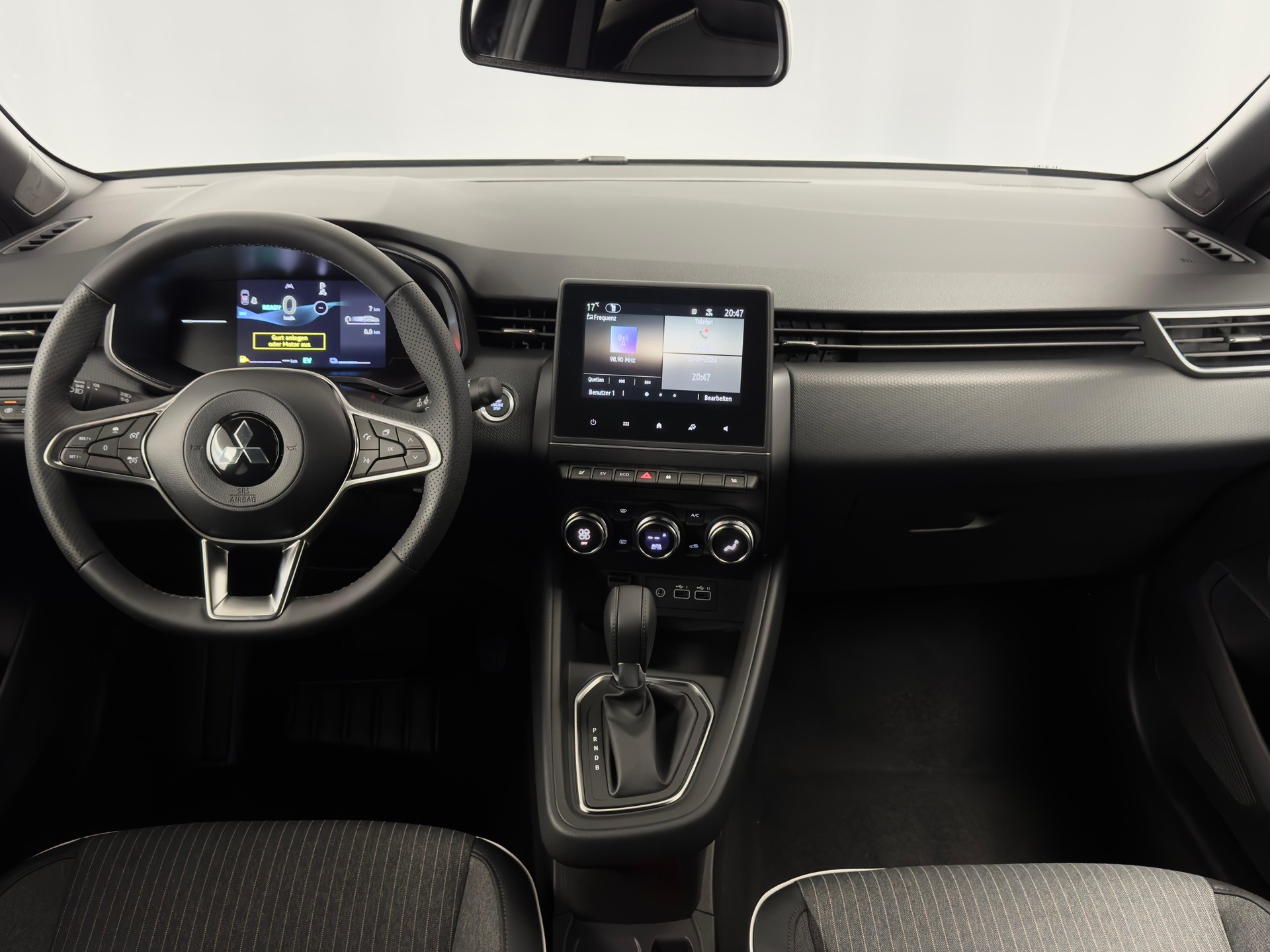 MITSUBISHI Colt 1.6 HEV Intense-image-8