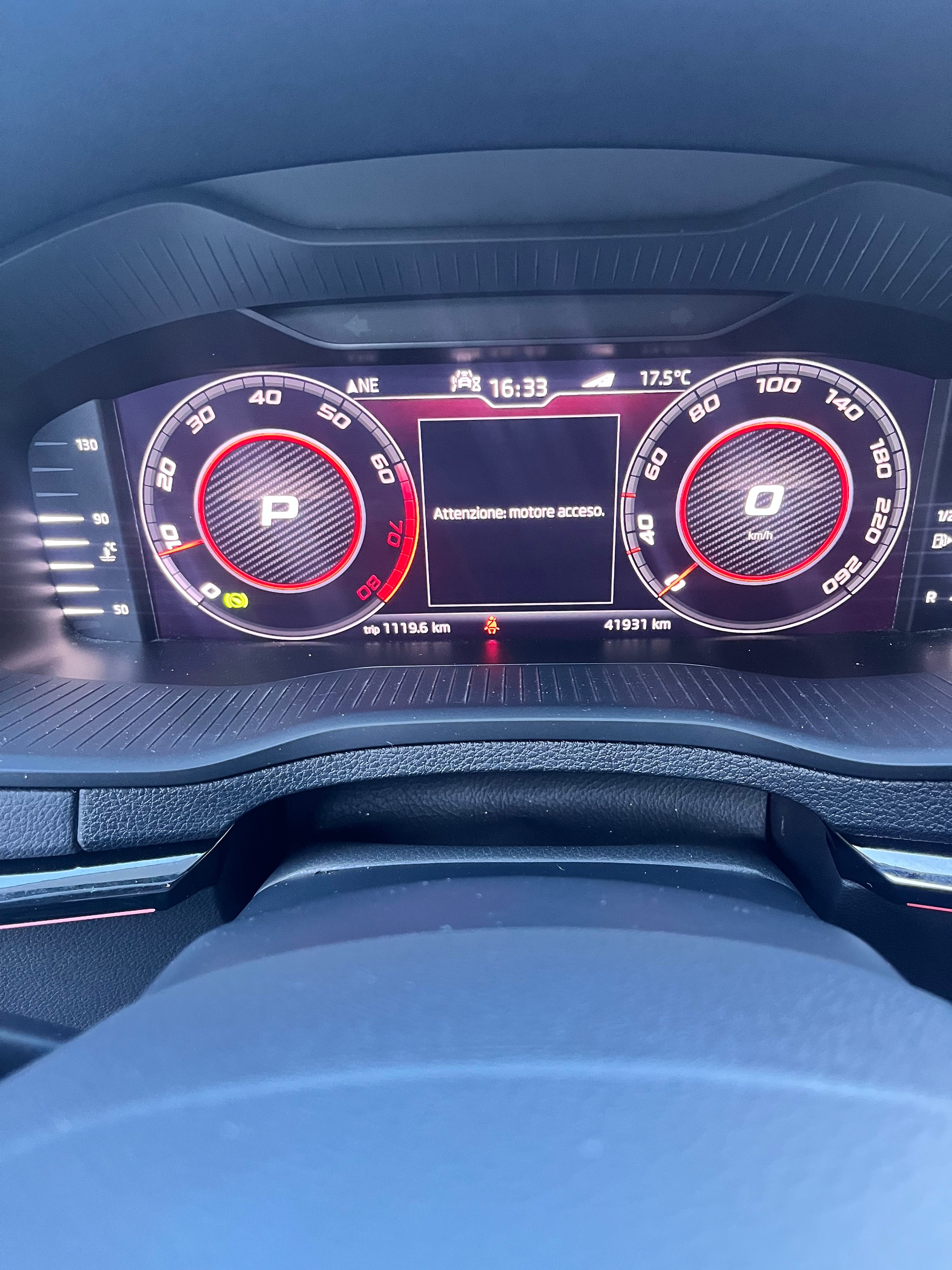 SKODA Karoq 2.0 TSI SportLine 4x4 DSG-image-7