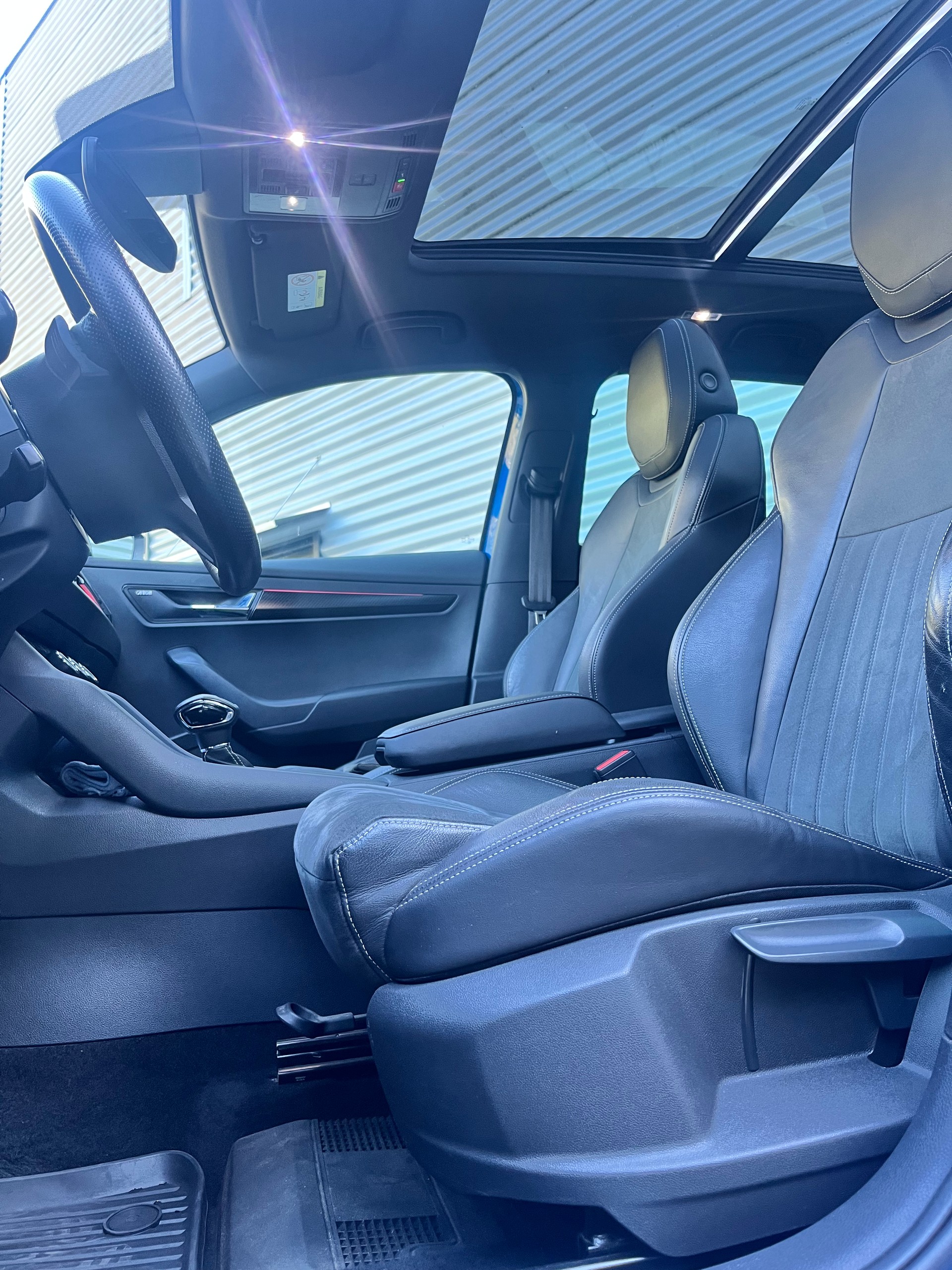 SKODA Karoq 2.0 TSI SportLine 4x4 DSG-image-9
