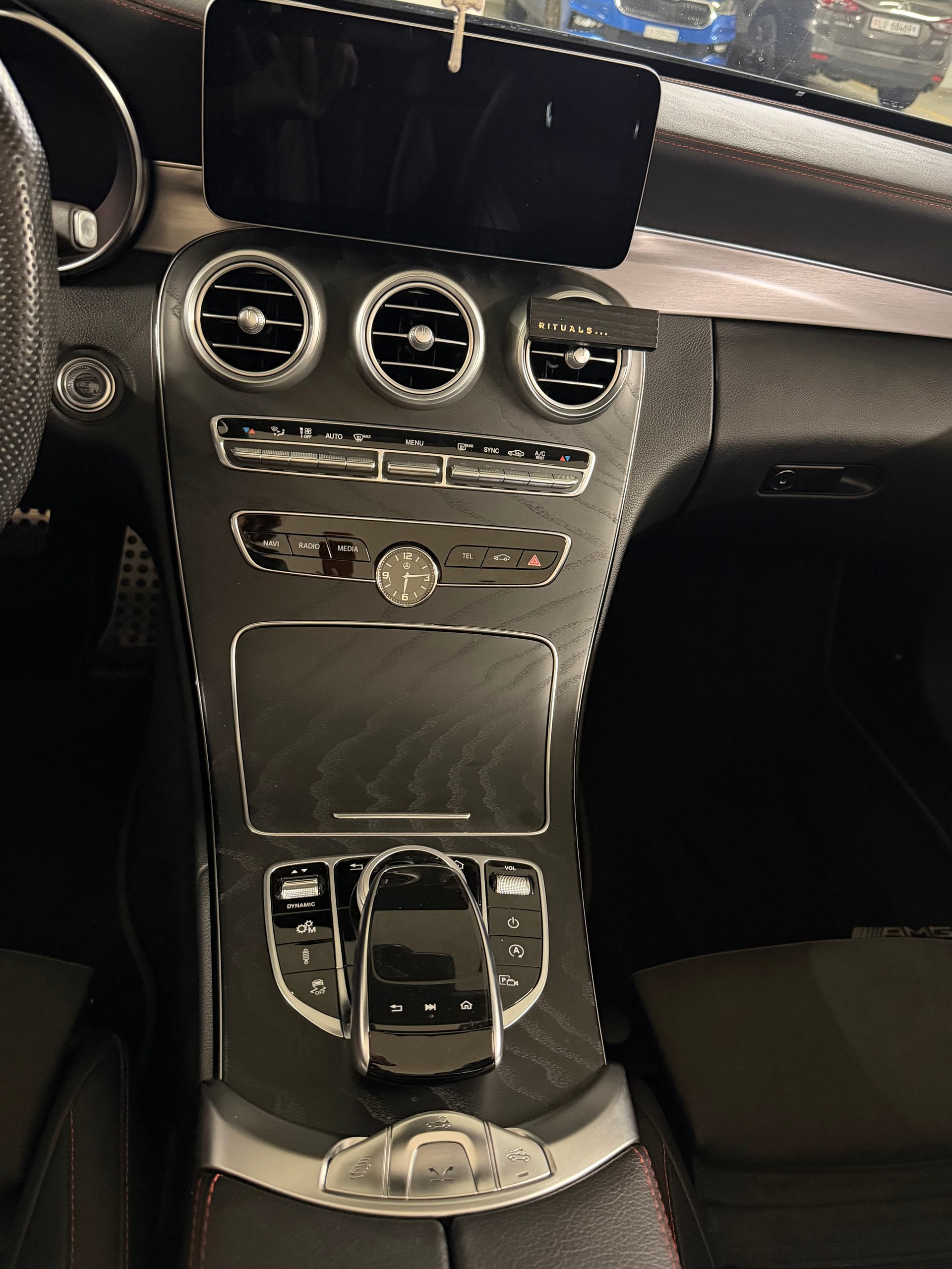 MERCEDES-BENZ C 43 AMG 4matic-image-14