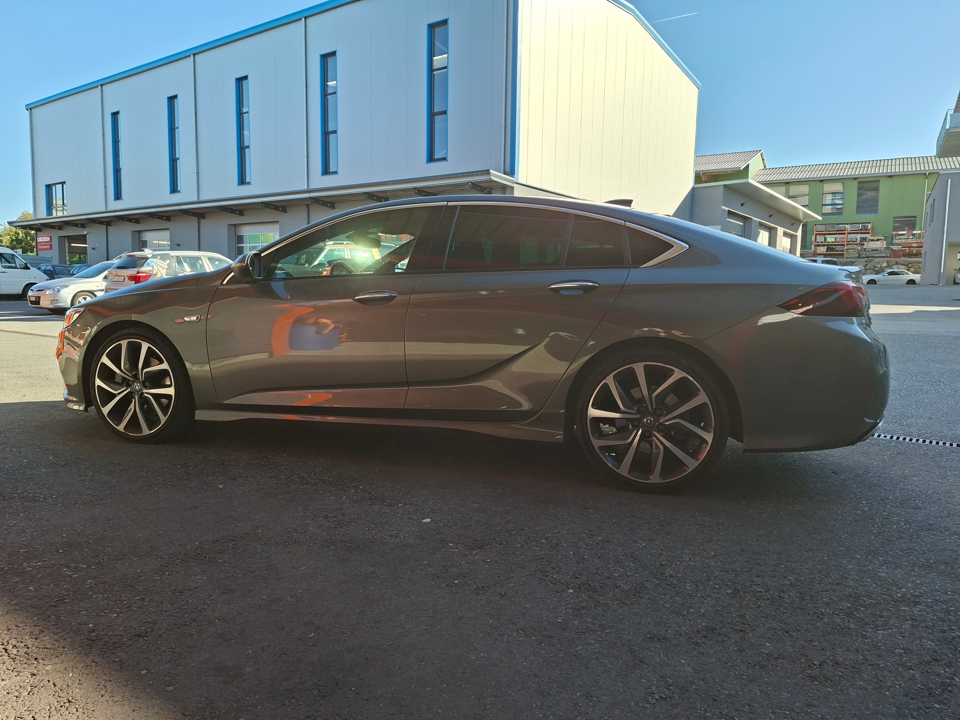 OPEL Insignia 2.0 T Grand Sport GSI 4WD Automat.-image-9