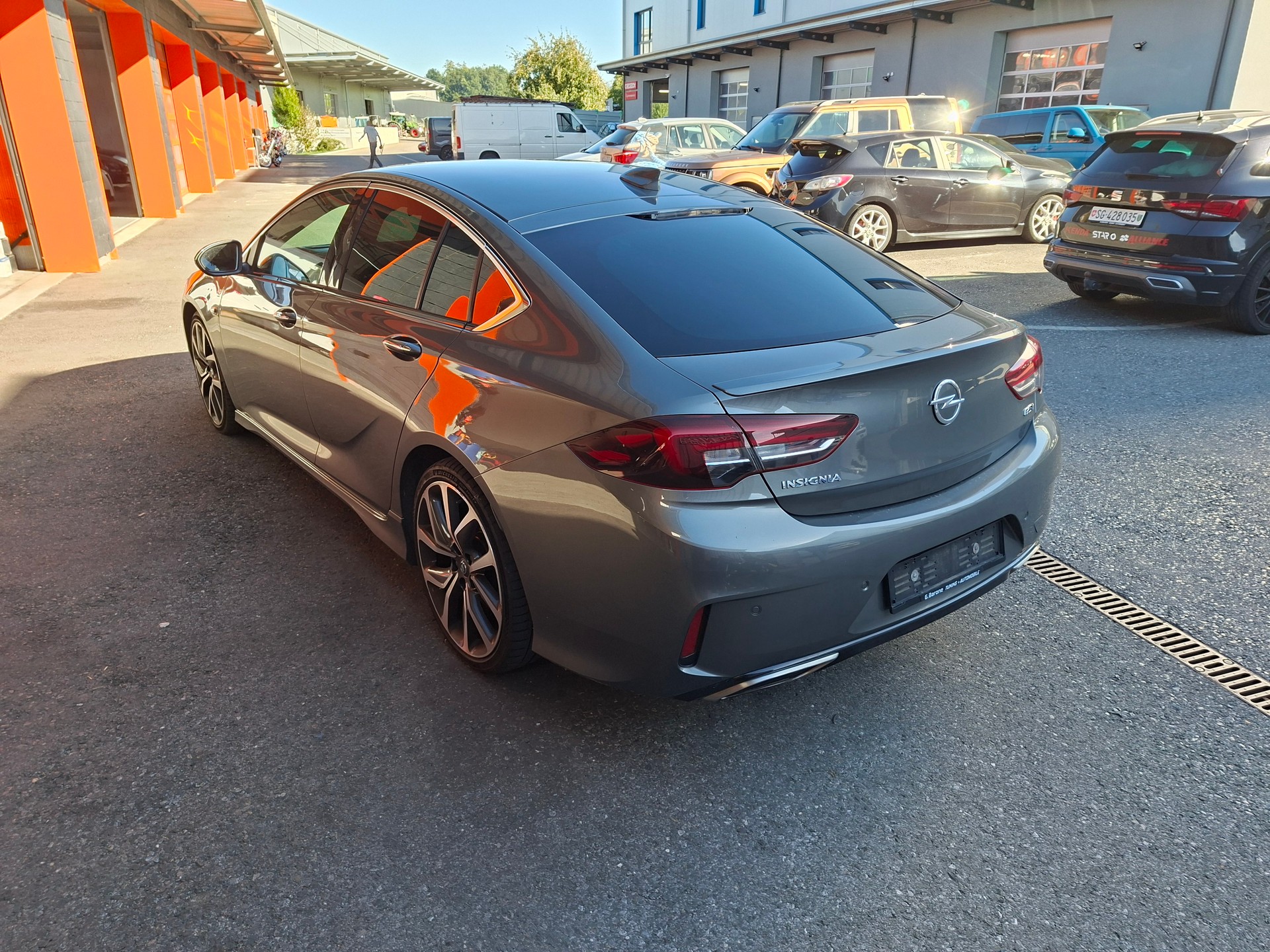 OPEL Insignia 2.0 T Grand Sport GSI 4WD Automat.-image-8