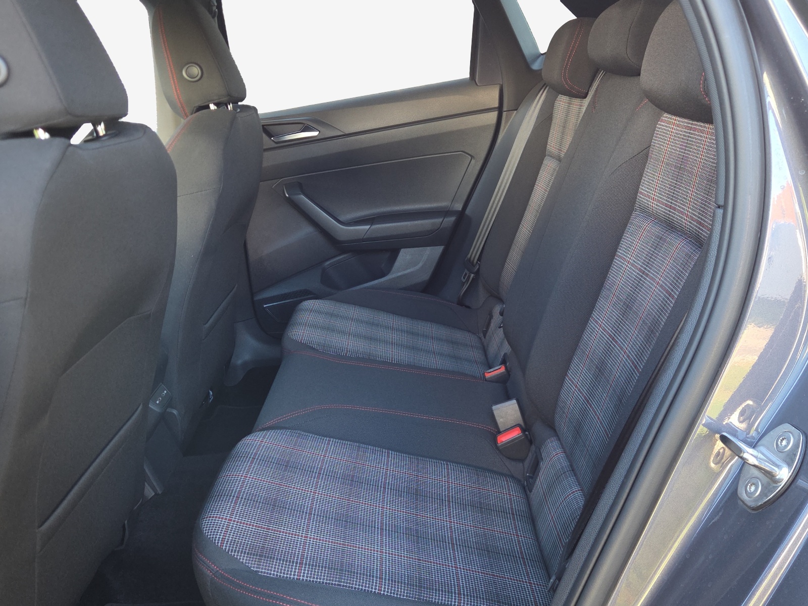VW Polo 2.0 TSI GTI DSG-image-11