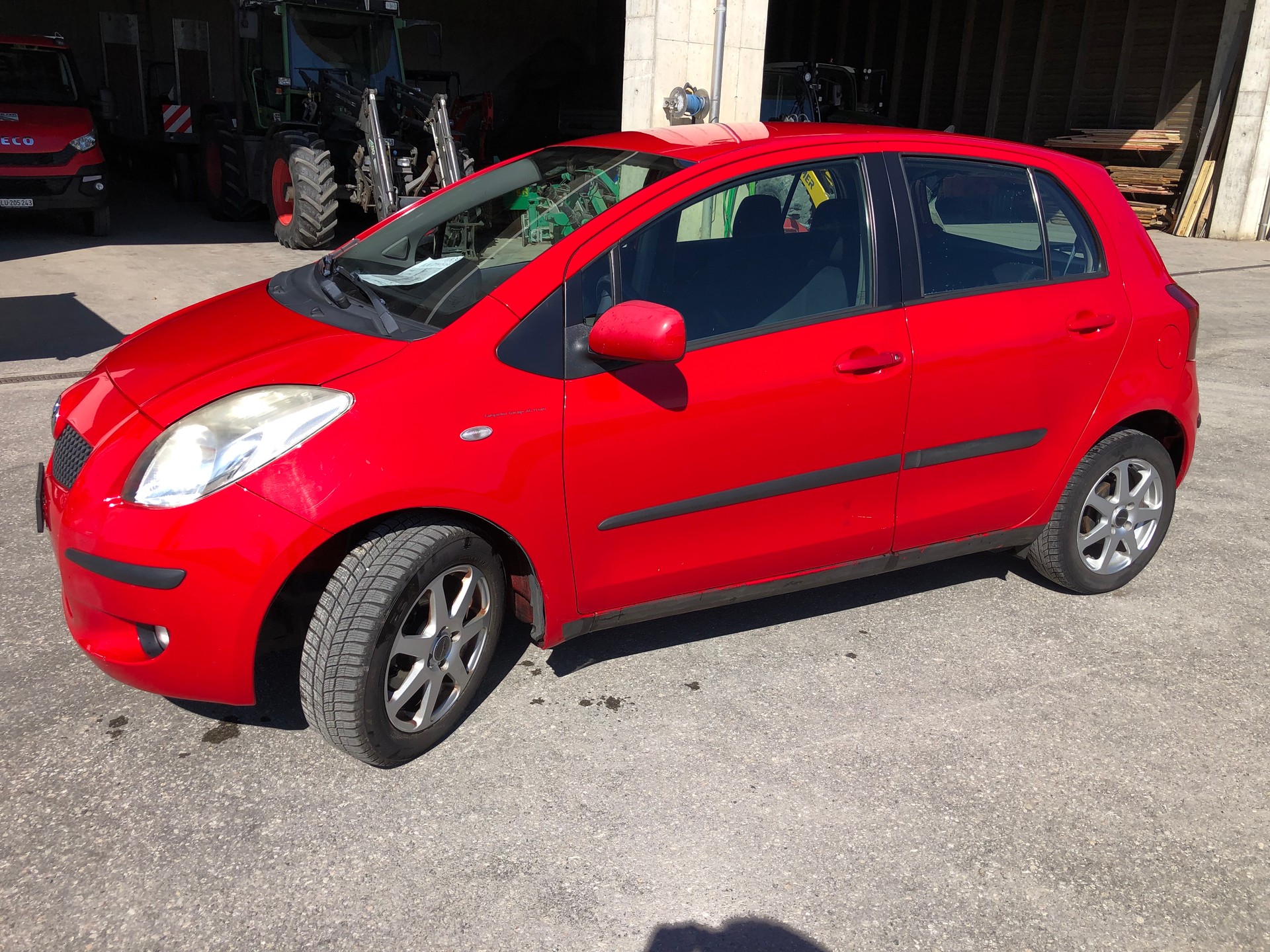TOYOTA Yaris 1.3 Linea Sol-image-1