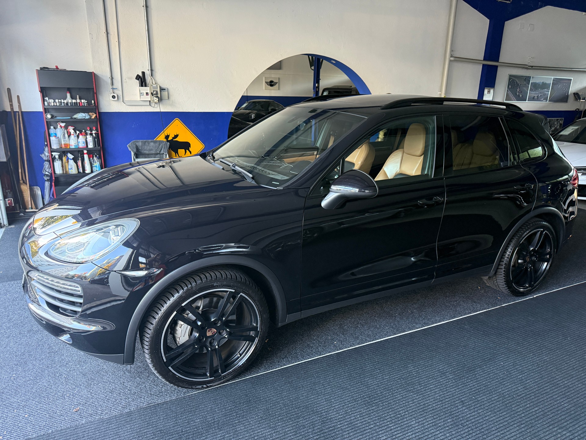 PORSCHE 4.2 V8 TDI S TipT-image-2