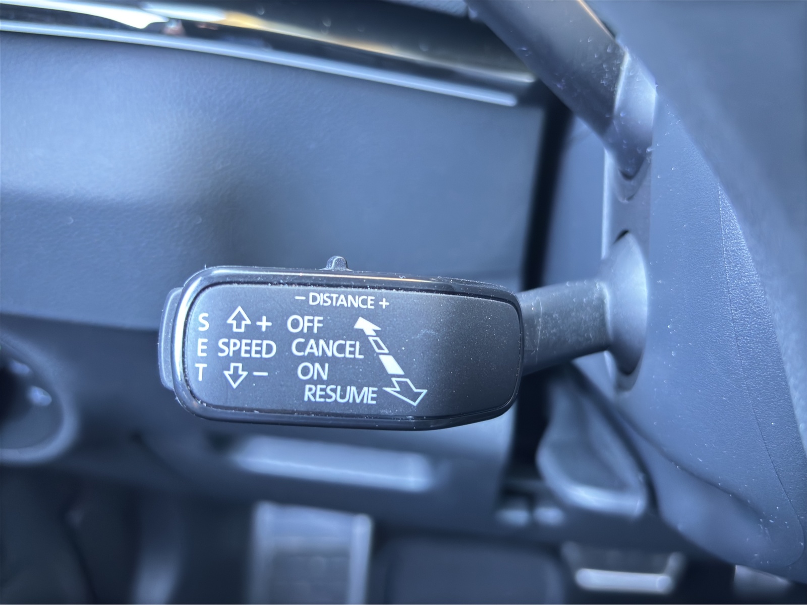 SKODA New Karoq 2.0 TSI SportLine 4x4 DSG mit AHK, Fahrerassistenzpaket & Rückfahrkamera-image-15