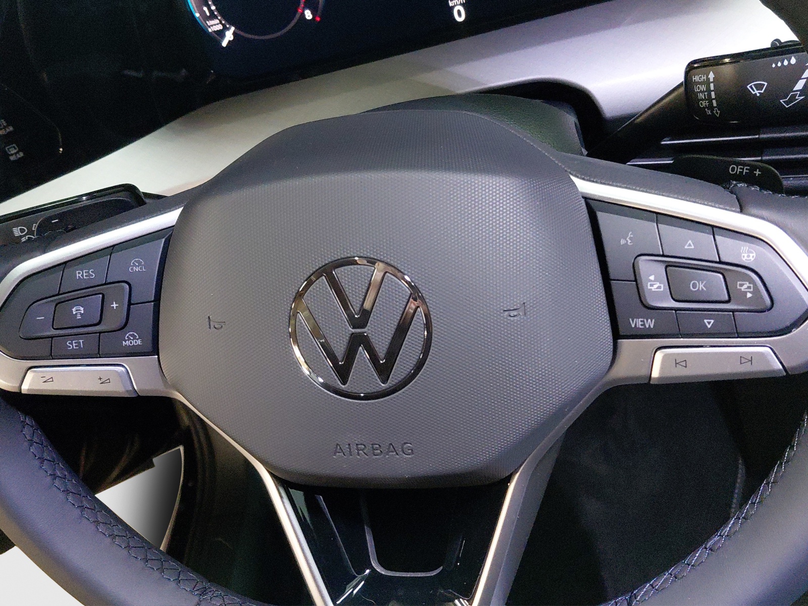 VW Golf 1.5 e TSI mHEV Trend DSG-image-15