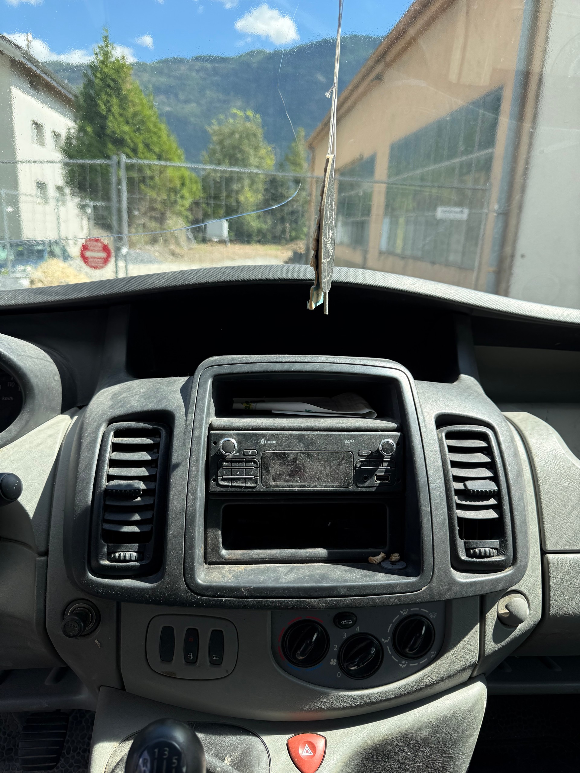 RENAULT Trafic 2.0 dCi 90 2.7t L1H1-image-8