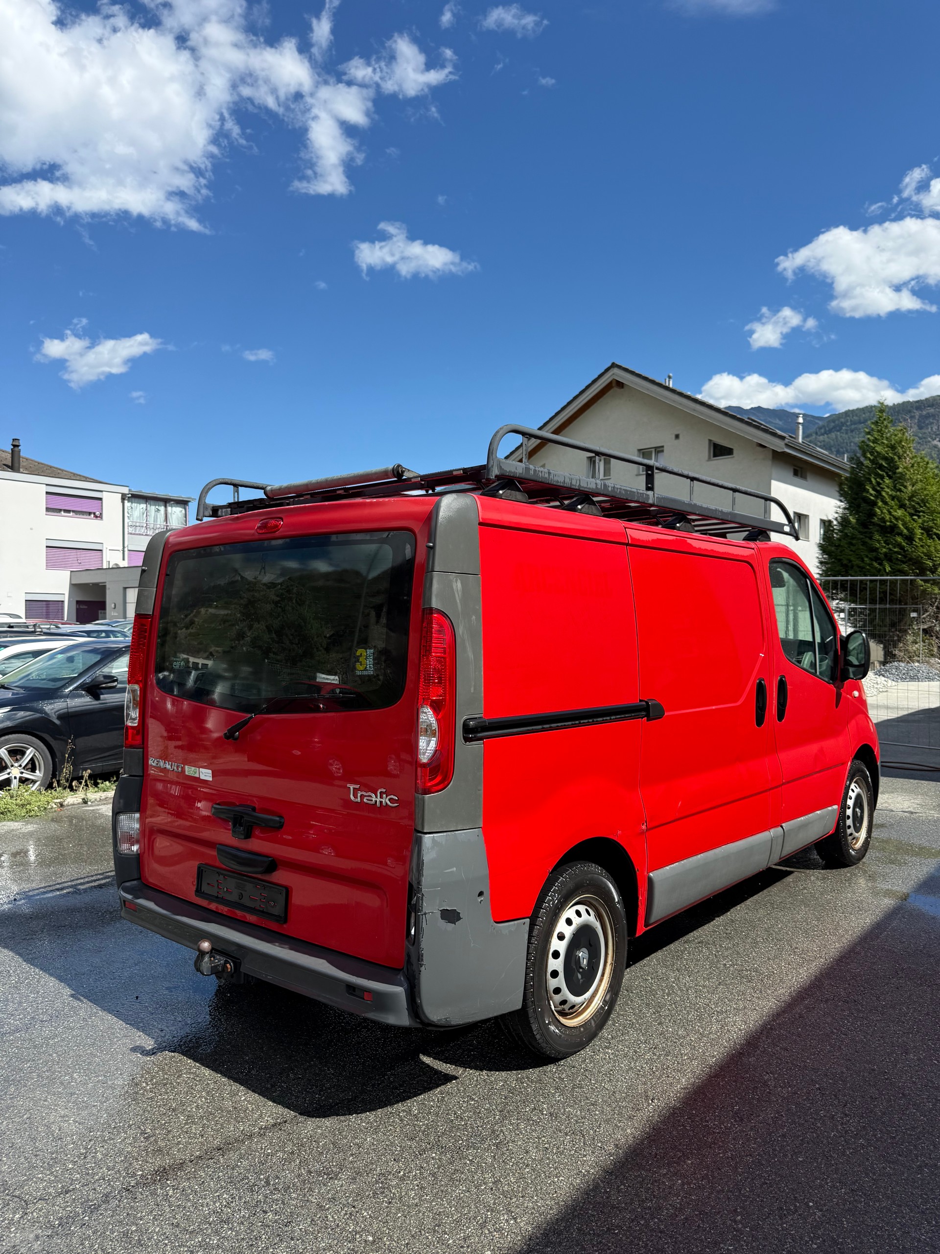 RENAULT Trafic 2.0 dCi 90 2.7t L1H1-image-2