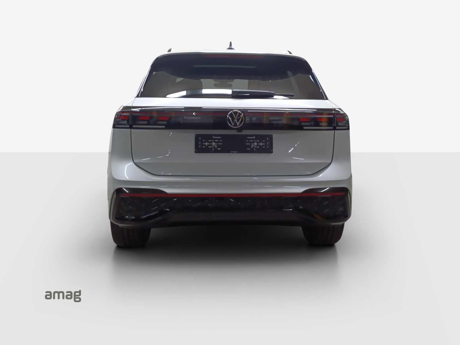 VW Tiguan 2.0 TSI DSG R-Line 4Motion-image-3