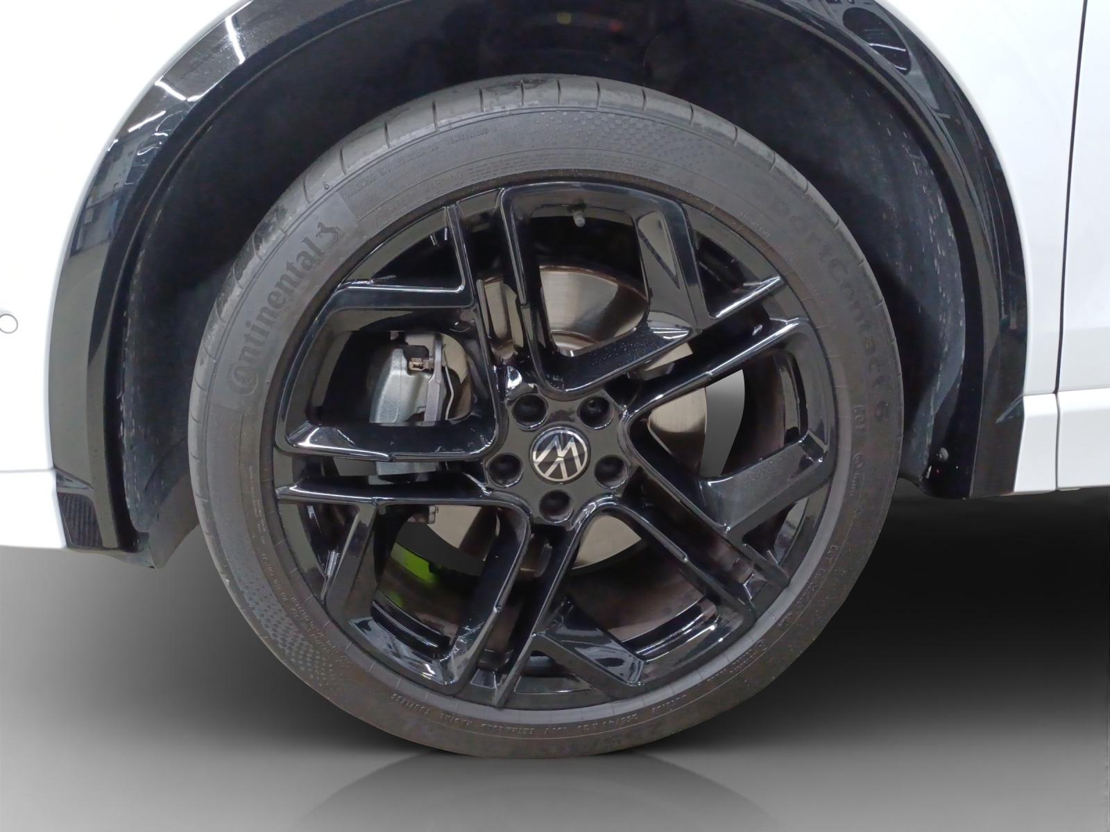 VW Tiguan 2.0 TSI DSG R-Line 4Motion-image-15