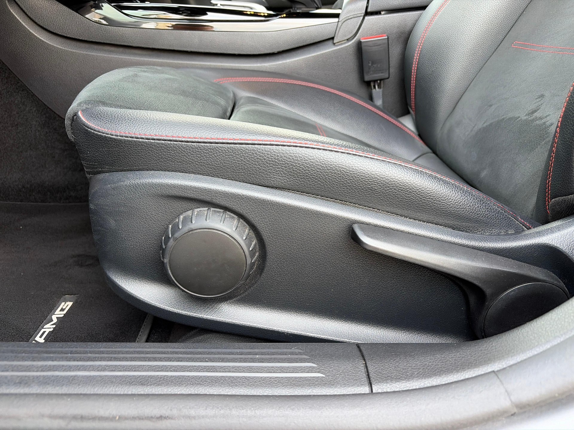 MERCEDES-BENZ A-Klasse W177 A 35 AMG 4matic-image-10