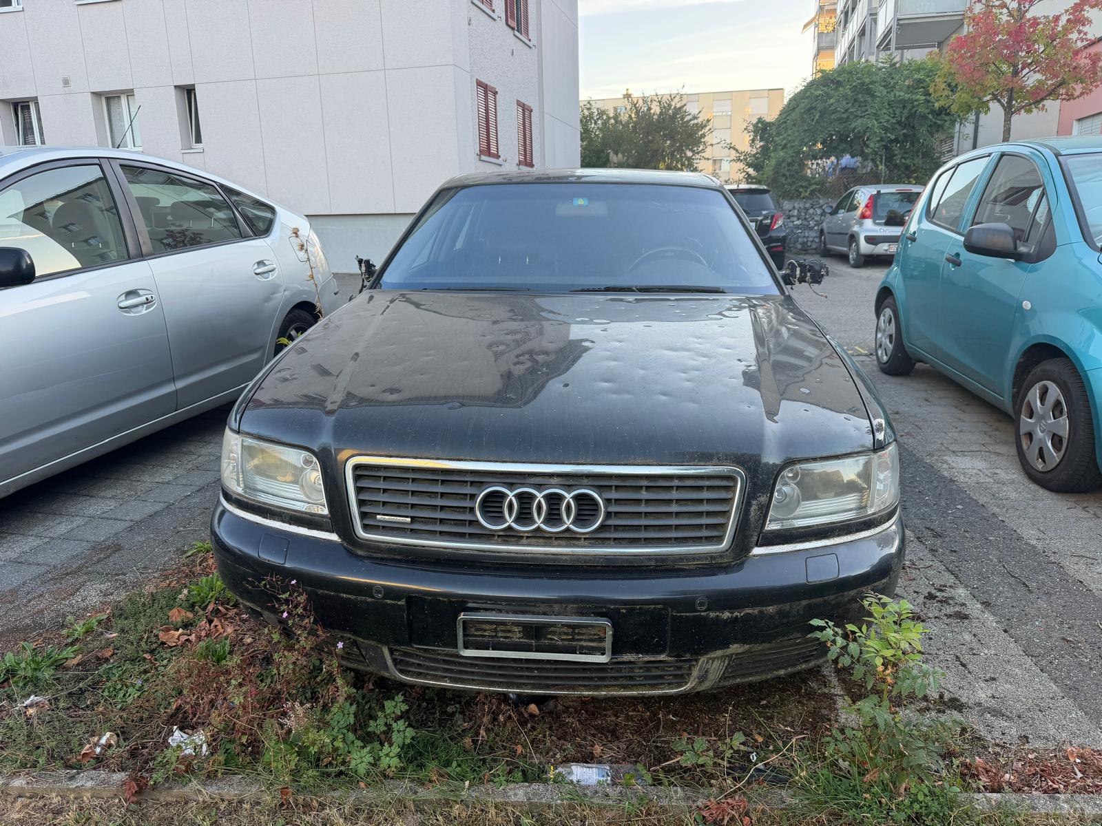 AUDI A8 4.2 quattro tiptronic-image-1