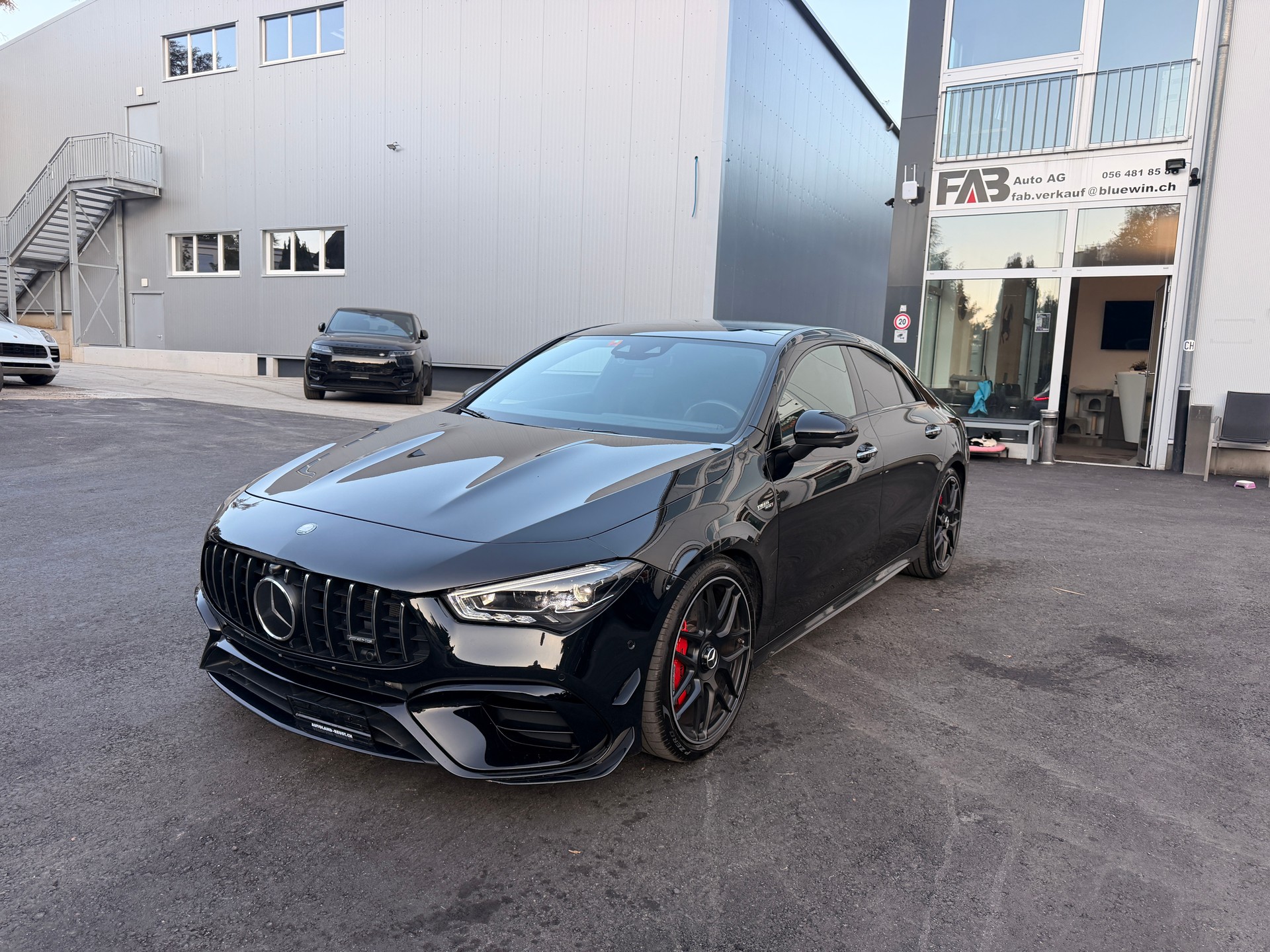 MERCEDES-BENZ CLA 45 S AMG 4Matic+ 8G-DCT-showroom-element-1