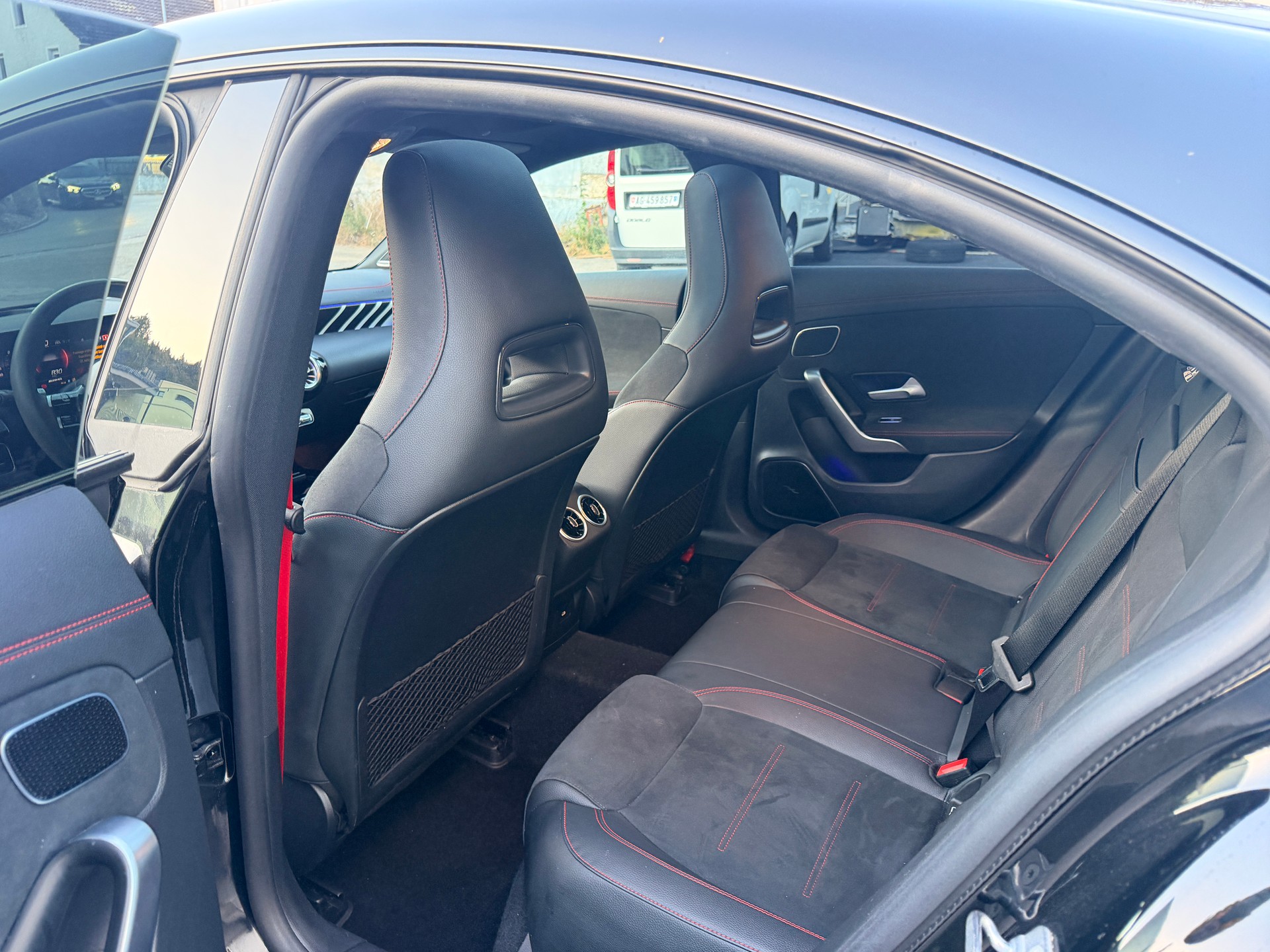 MERCEDES-BENZ CLA 45 S AMG 4Matic+ 8G-DCT-image-12