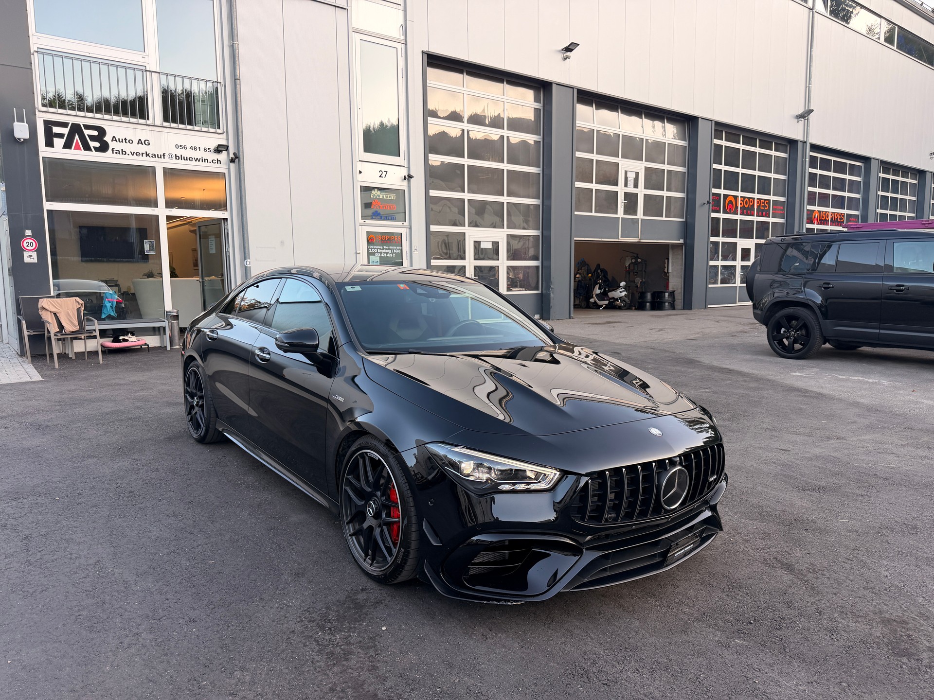 MERCEDES-BENZ CLA 45 S AMG 4Matic+ 8G-DCT-showroom-element-2