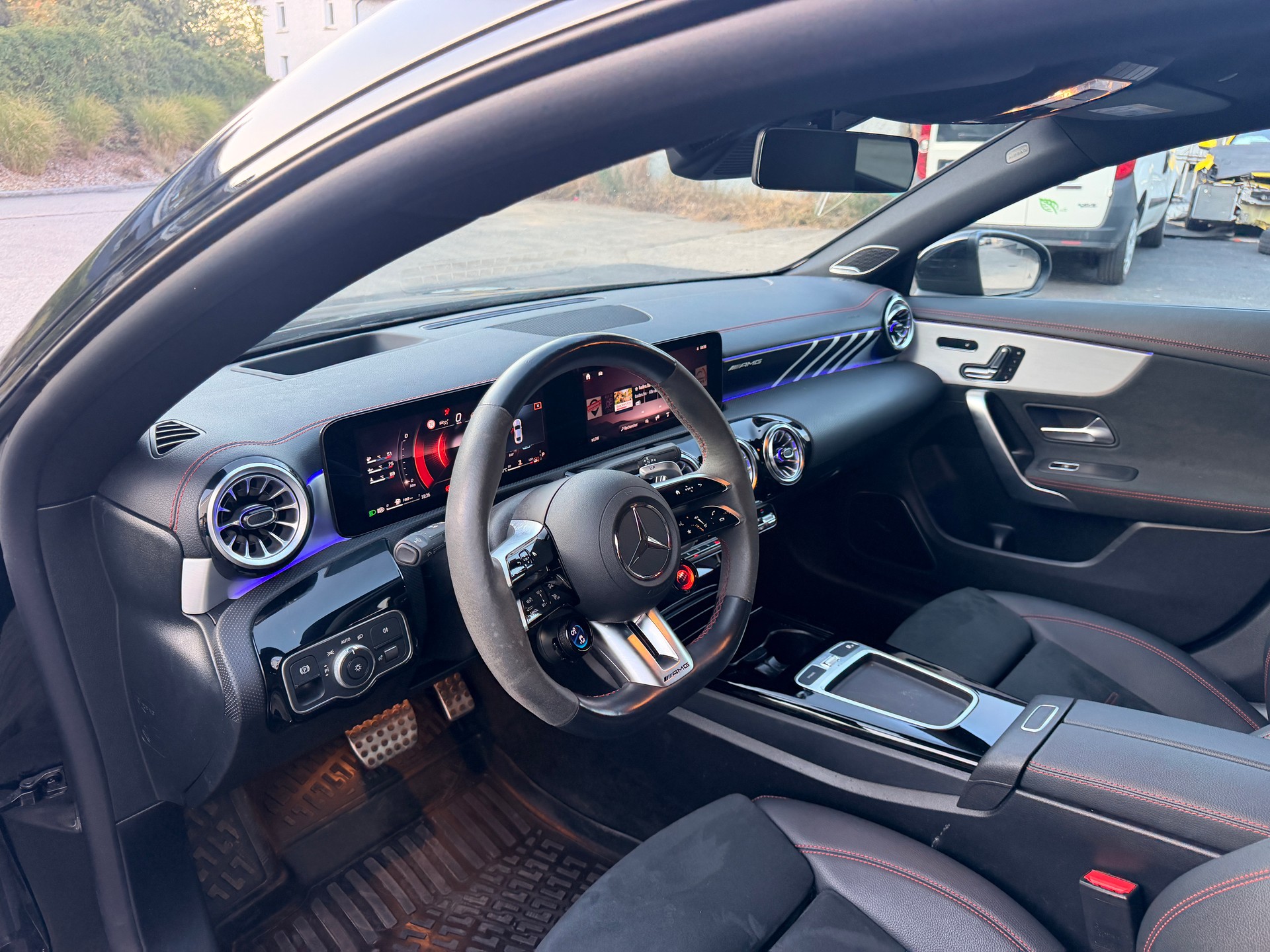 MERCEDES-BENZ CLA 45 S AMG 4Matic+ 8G-DCT-image-10