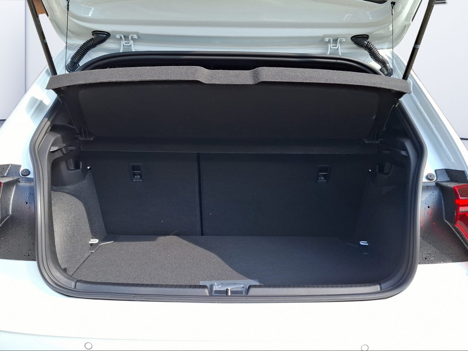 VW Polo 1.0 TSI R-Line United DSG-image-8