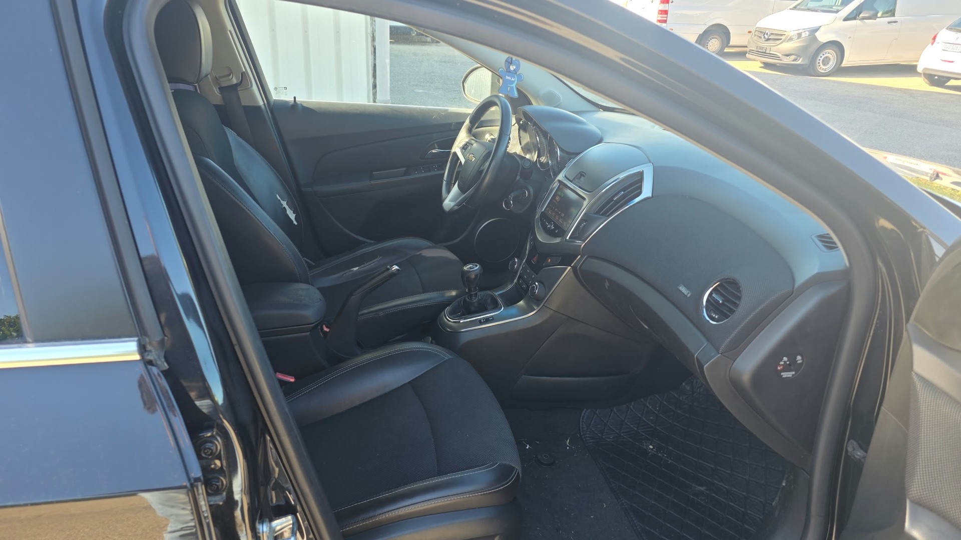 CHEVROLET Cruze 1.7 VCDi LT-image-5