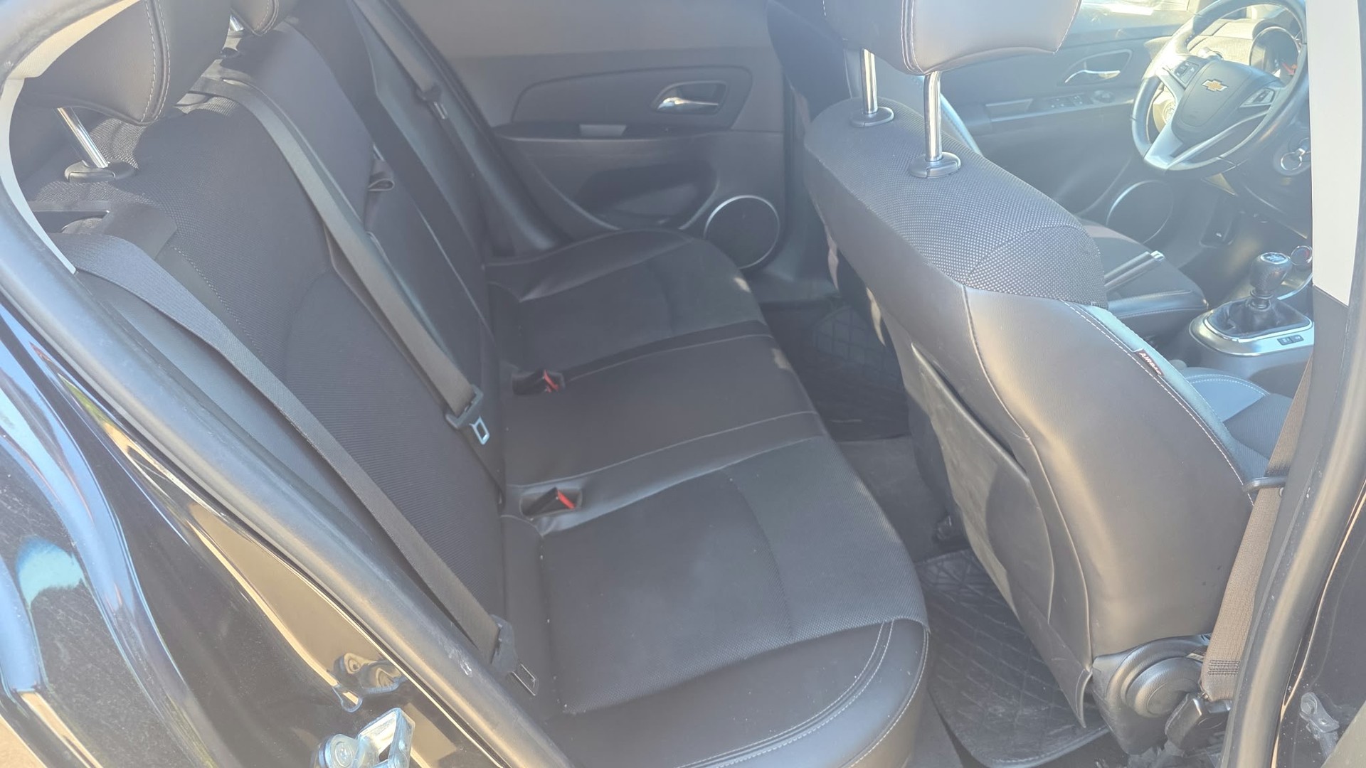 CHEVROLET Cruze 1.7 VCDi LT-image-7