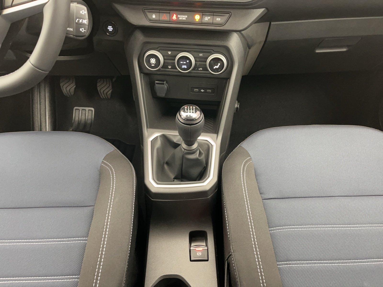 DACIA Sandero 1.0 TCe 100 Journey-image-13