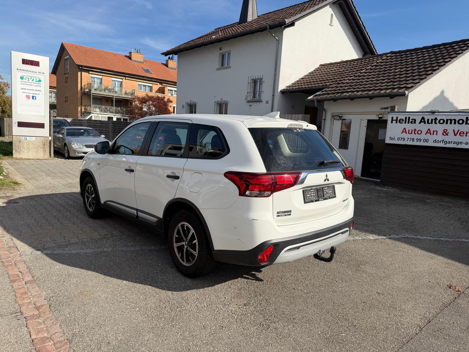MITSUBISHI Outlander 2.0 Pure 2WD-image-2