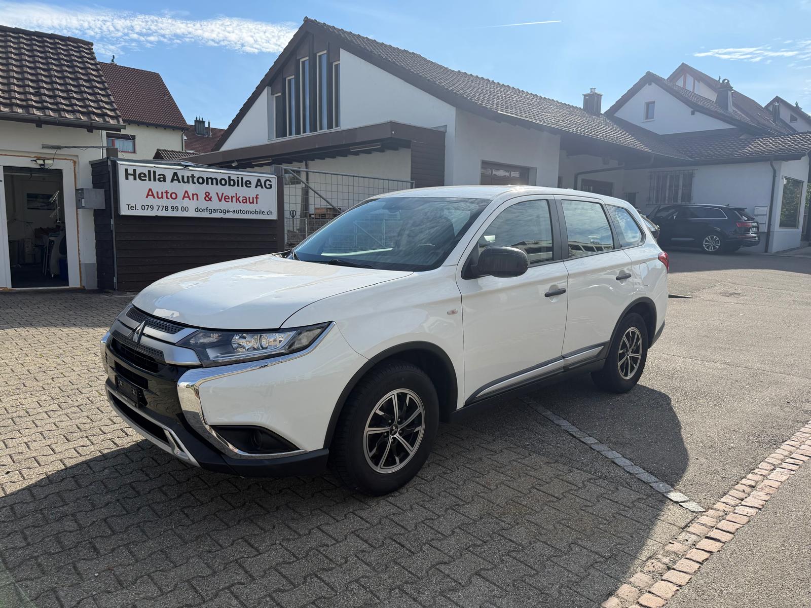 MITSUBISHI Outlander 2.0 Pure 2WD-image-3