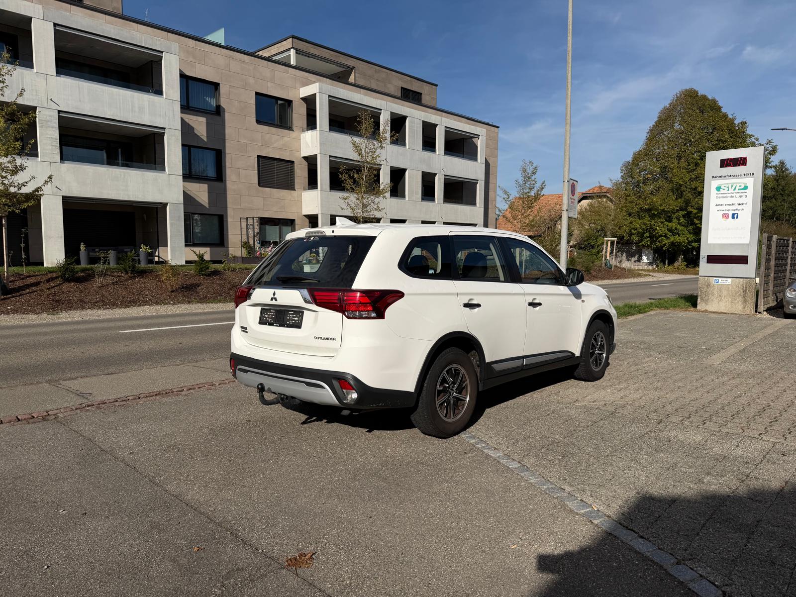 MITSUBISHI Outlander 2.0 Pure 2WD-image-4