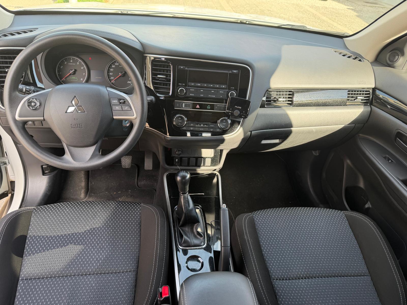MITSUBISHI Outlander 2.0 Pure 2WD-image-8