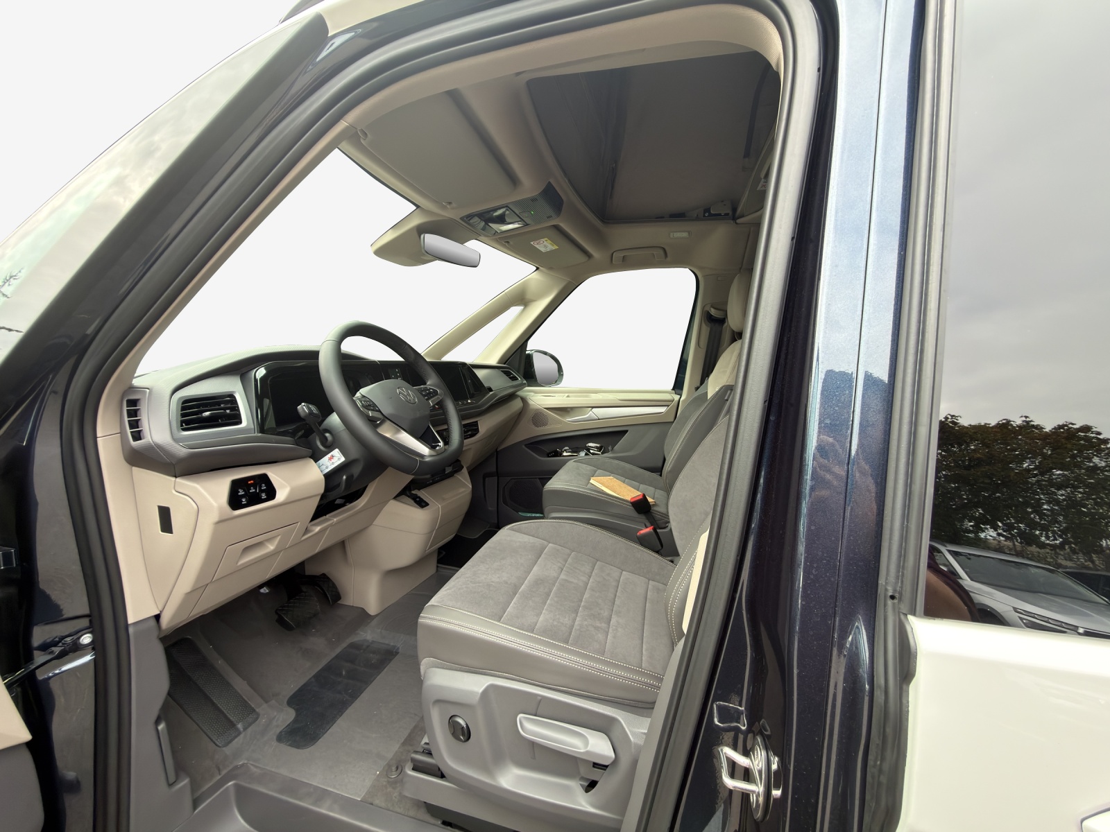 VW California 2.0 TDI Beach Tour-image-7