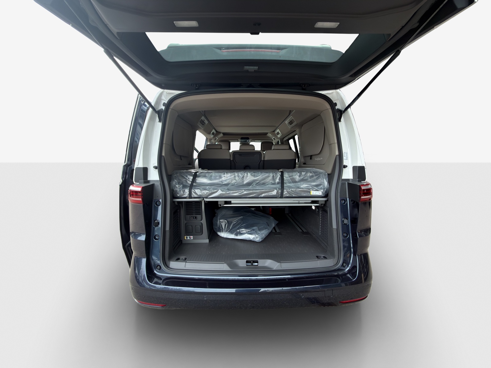 VW California 2.0 TDI Beach Tour-image-12