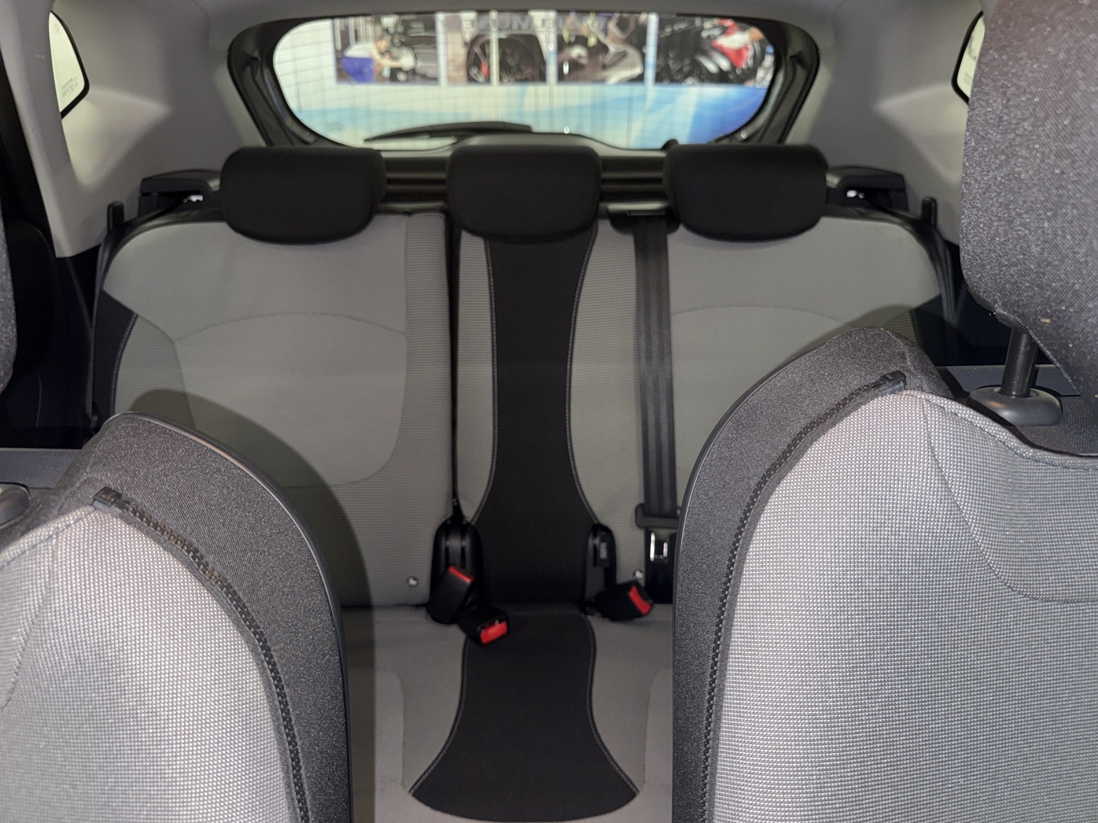 RENAULT Captur 1.2 T 16V Privilège EDC-image-9