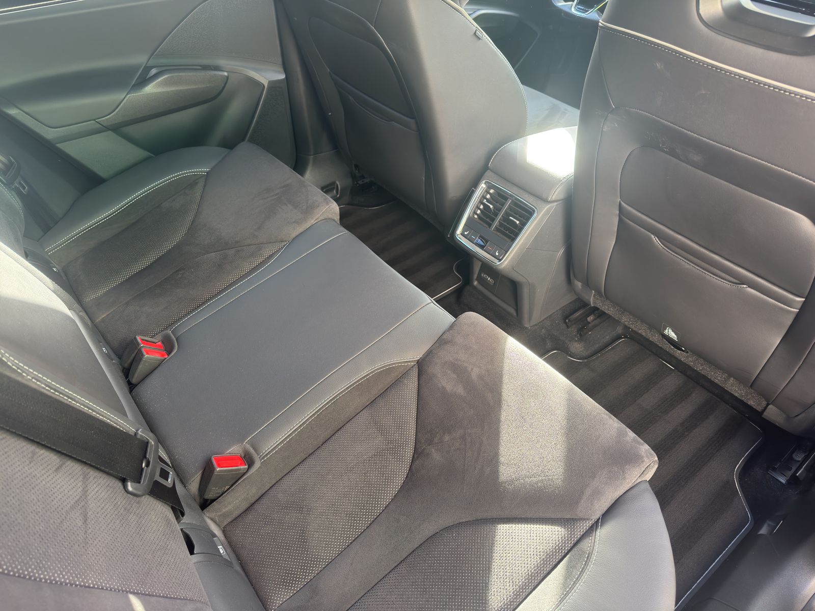 SKODA Enyaq iV 80 SportLine-image-9