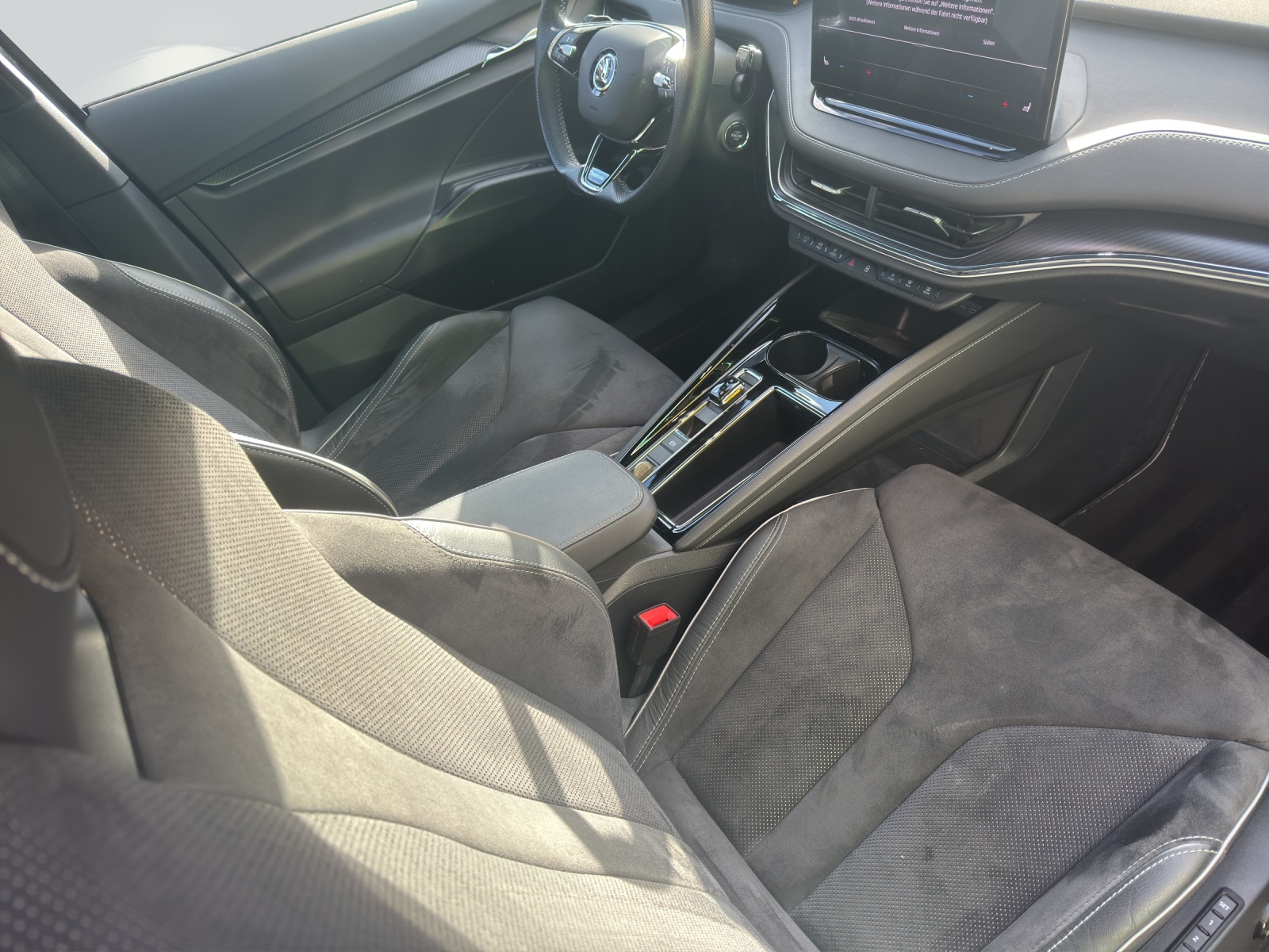 SKODA Enyaq iV 80 SportLine-image-8