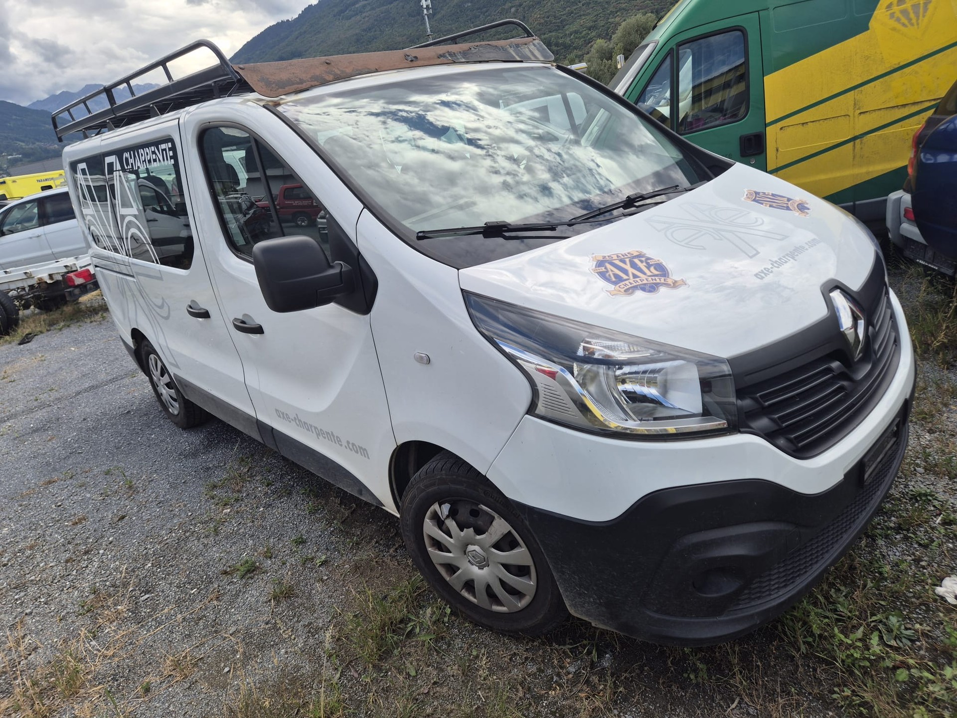 RENAULT Trafic ENERGY dCi 125 Passenger Life-image-1