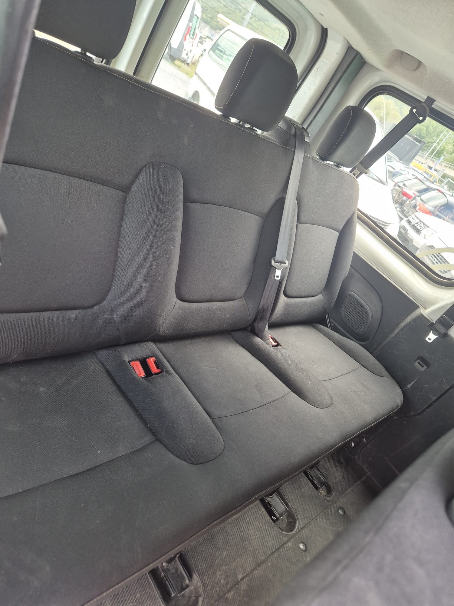 RENAULT Trafic ENERGY dCi 125 Passenger Life-image-8