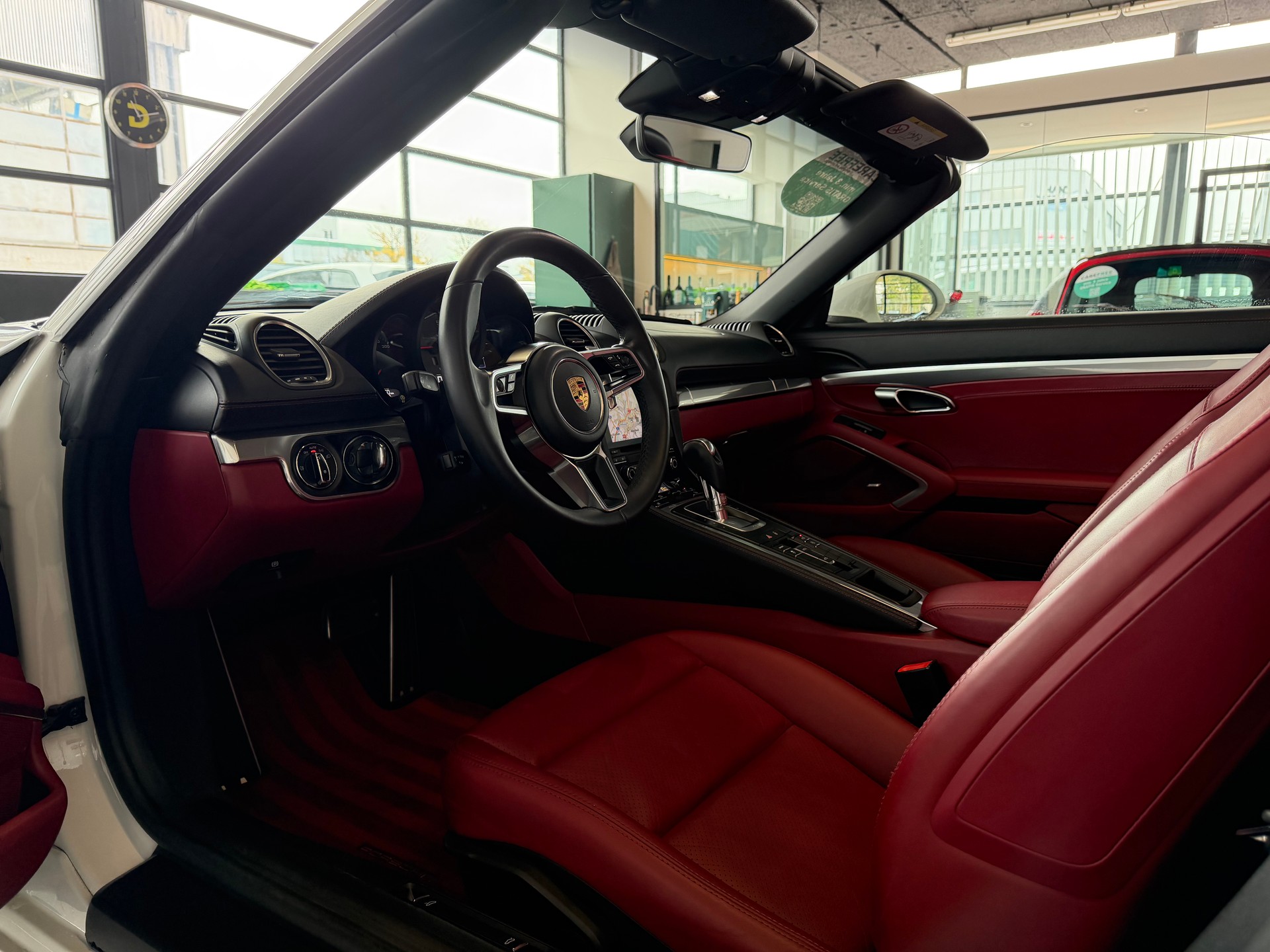 PORSCHE 718 Boxster S 2.5 PDK 350 PS-image-15