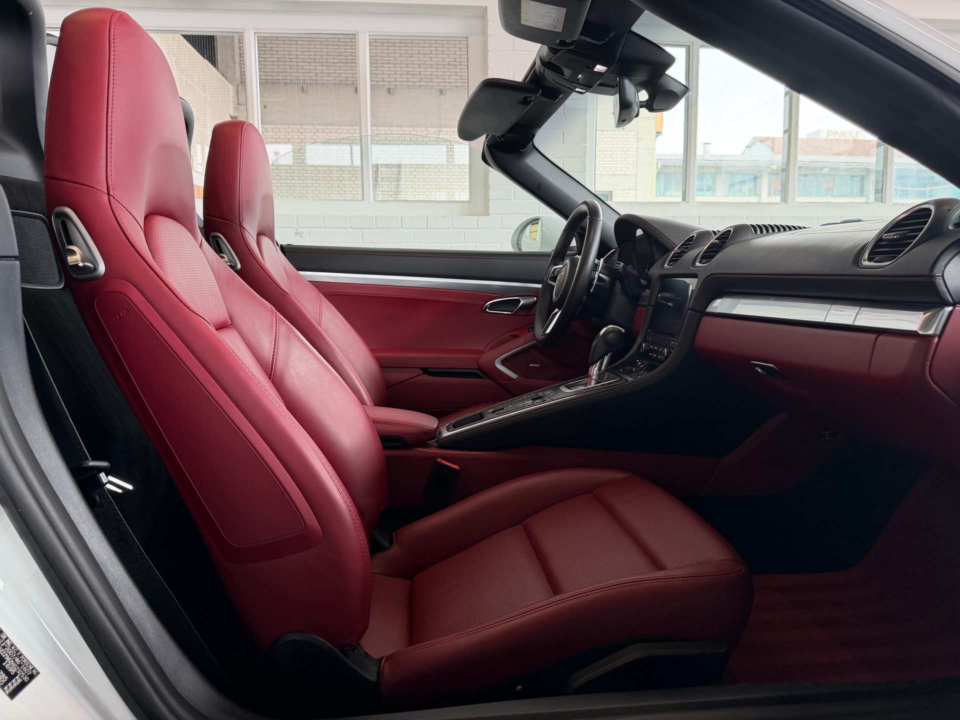 PORSCHE 718 Boxster S 2.5 PDK 350 PS-image-14