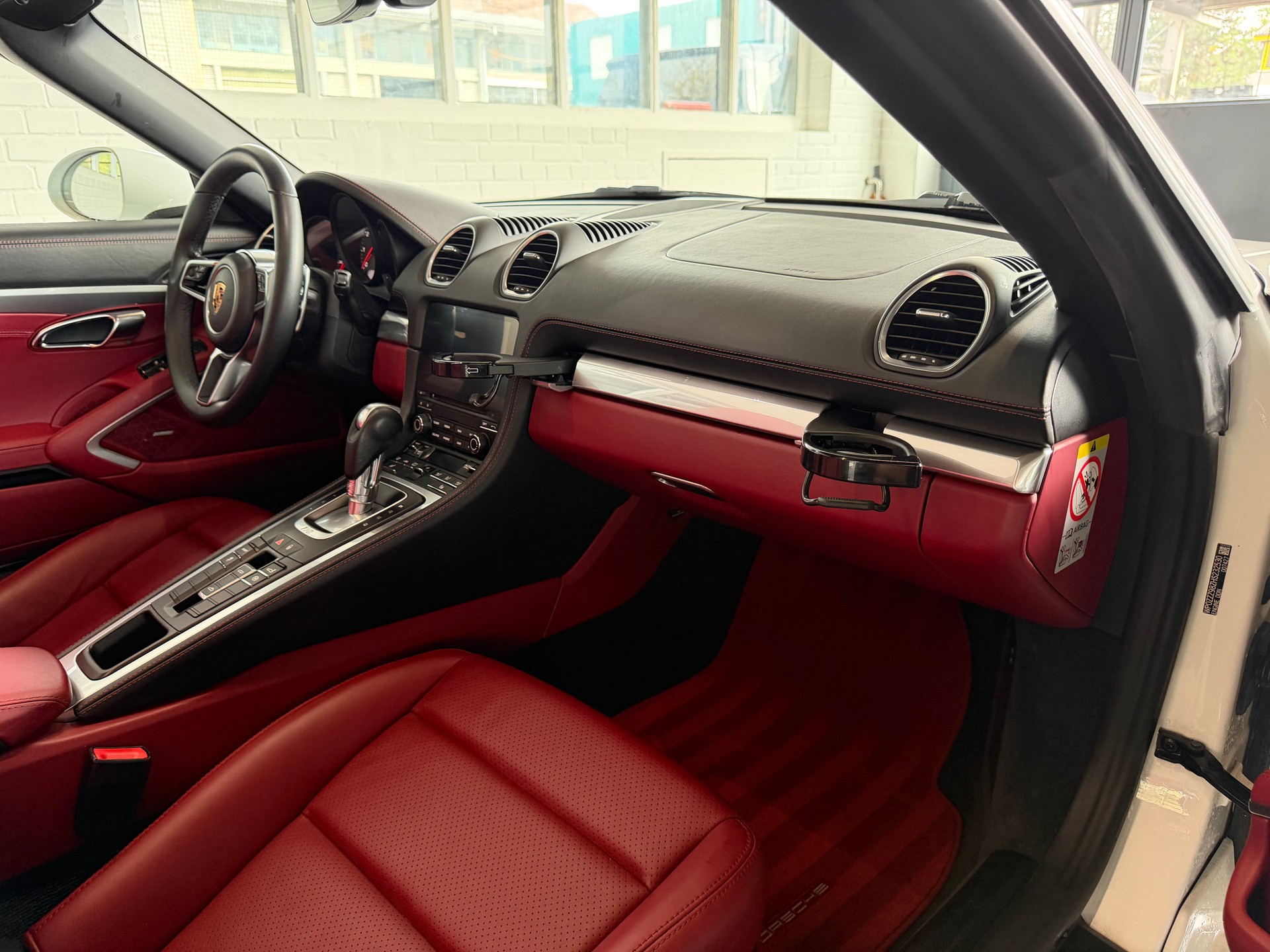 PORSCHE 718 Boxster S 2.5 PDK 350 PS-image-22