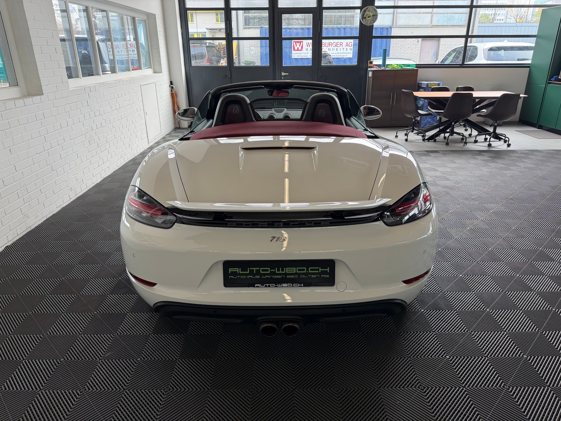 PORSCHE 718 Boxster S 2.5 PDK 350 PS-image-10