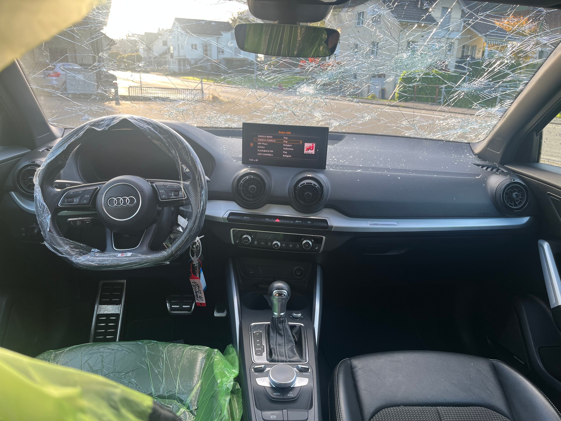 AUDI Q2 1.6 TDI design S-tronic-image-10