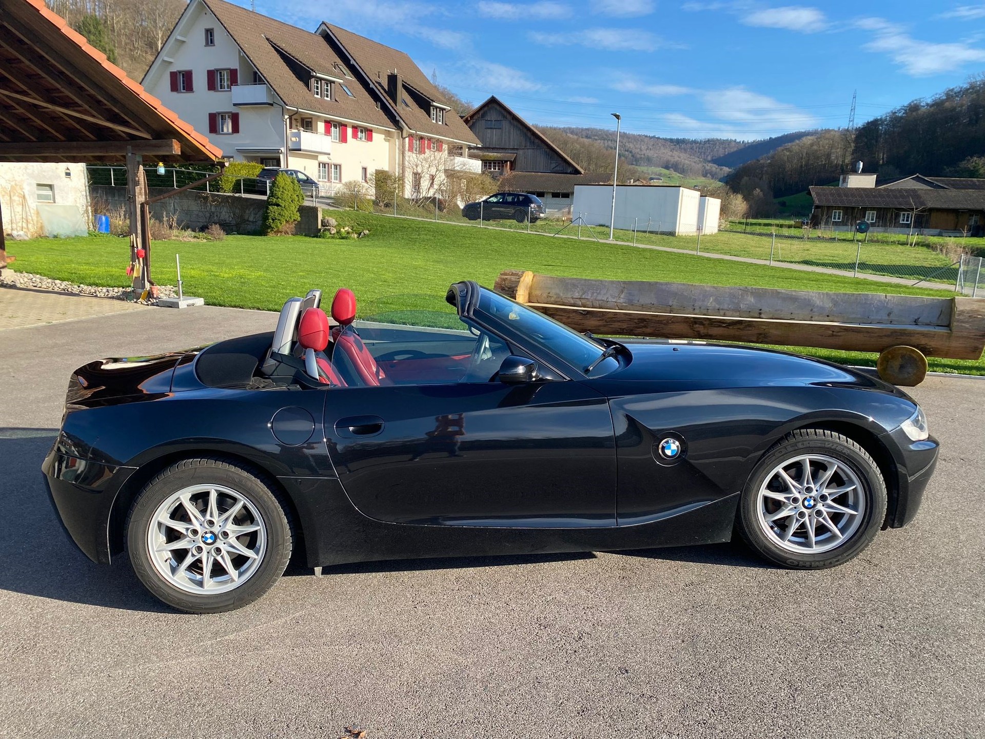 BMW Z4 2.2i Roadster-image-0