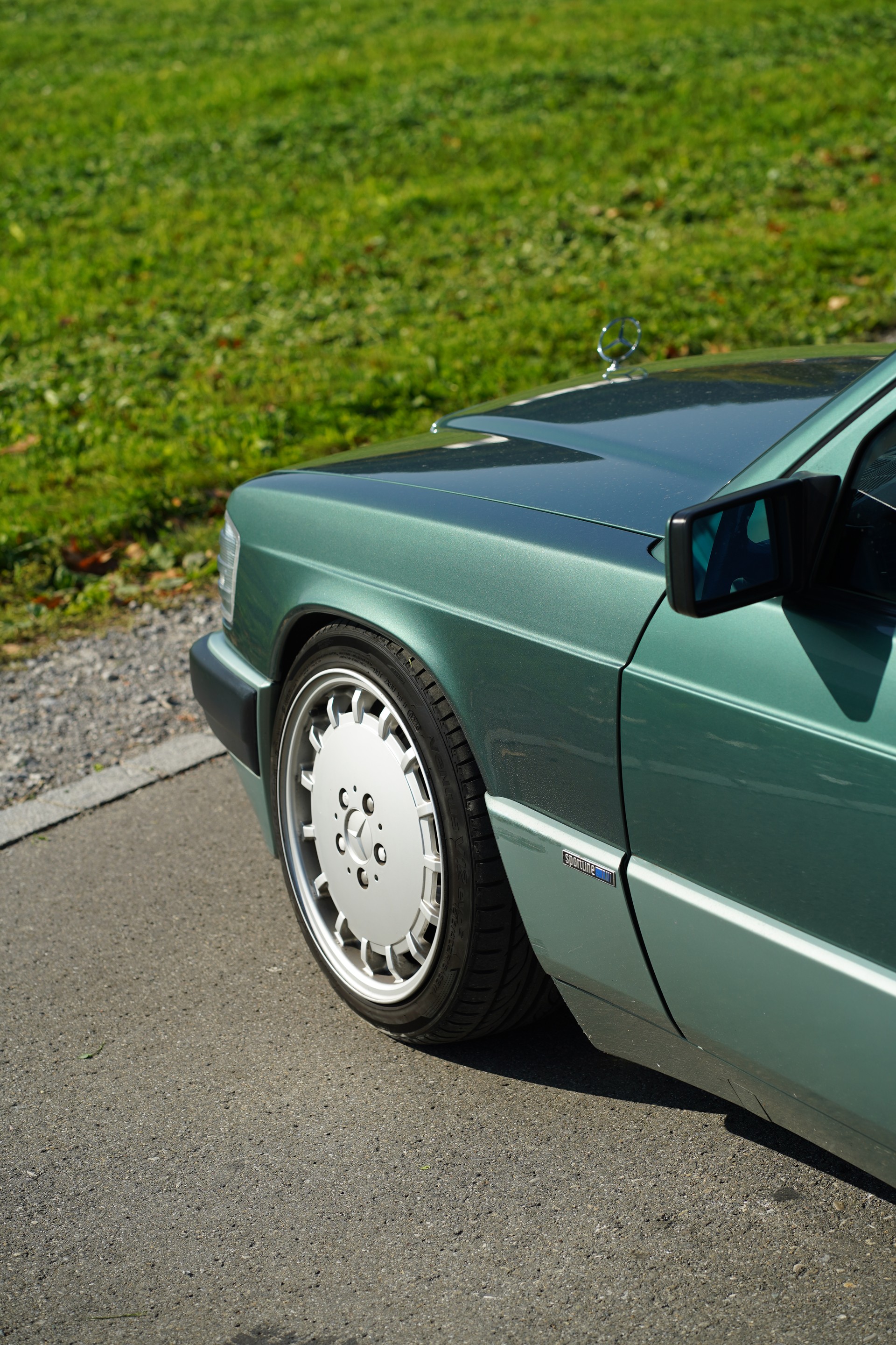 MERCEDES-BENZ 190 E 1.8 Avantgarde-image-2