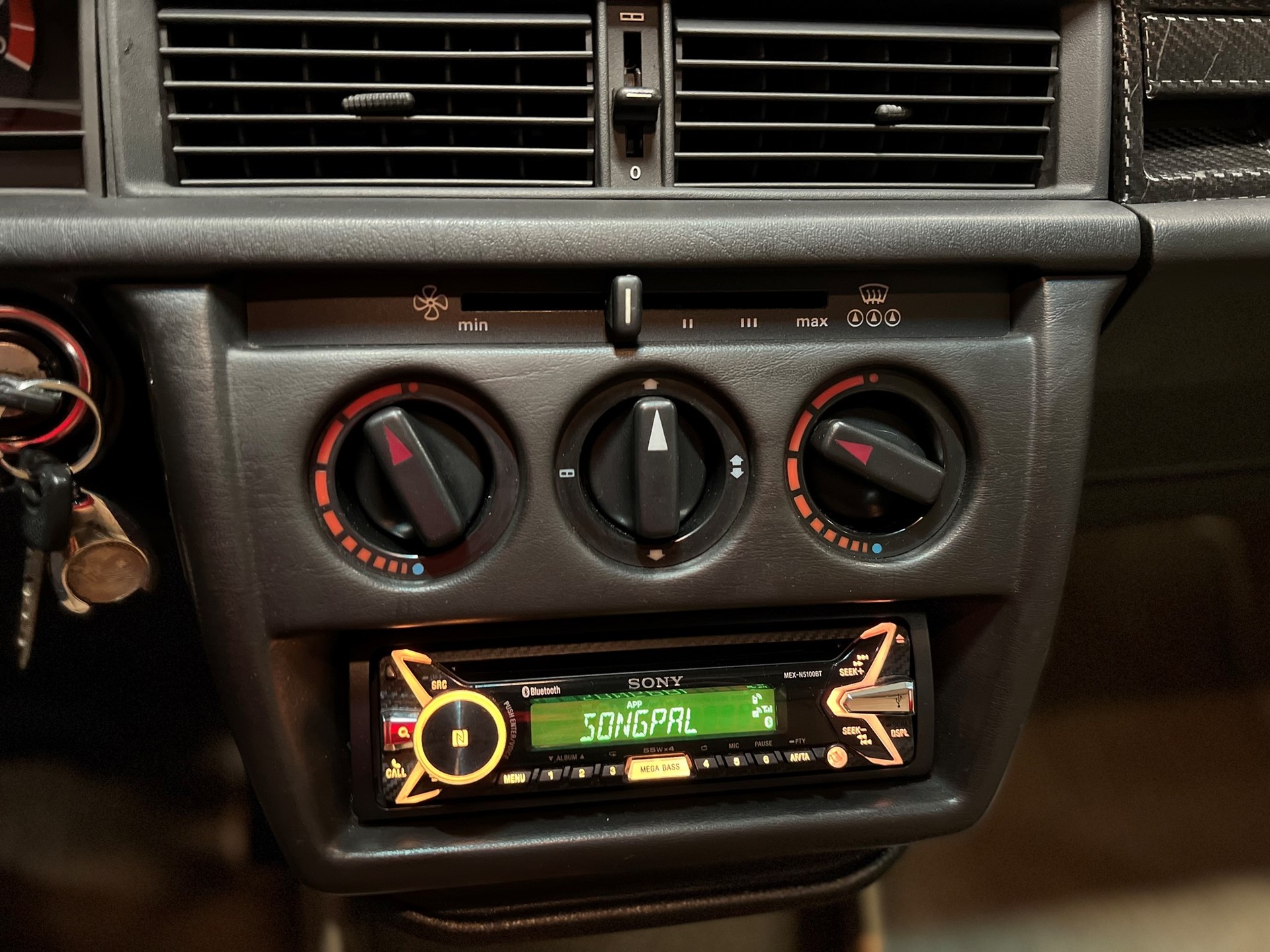 MERCEDES-BENZ 190 E 1.8 Avantgarde-image-12